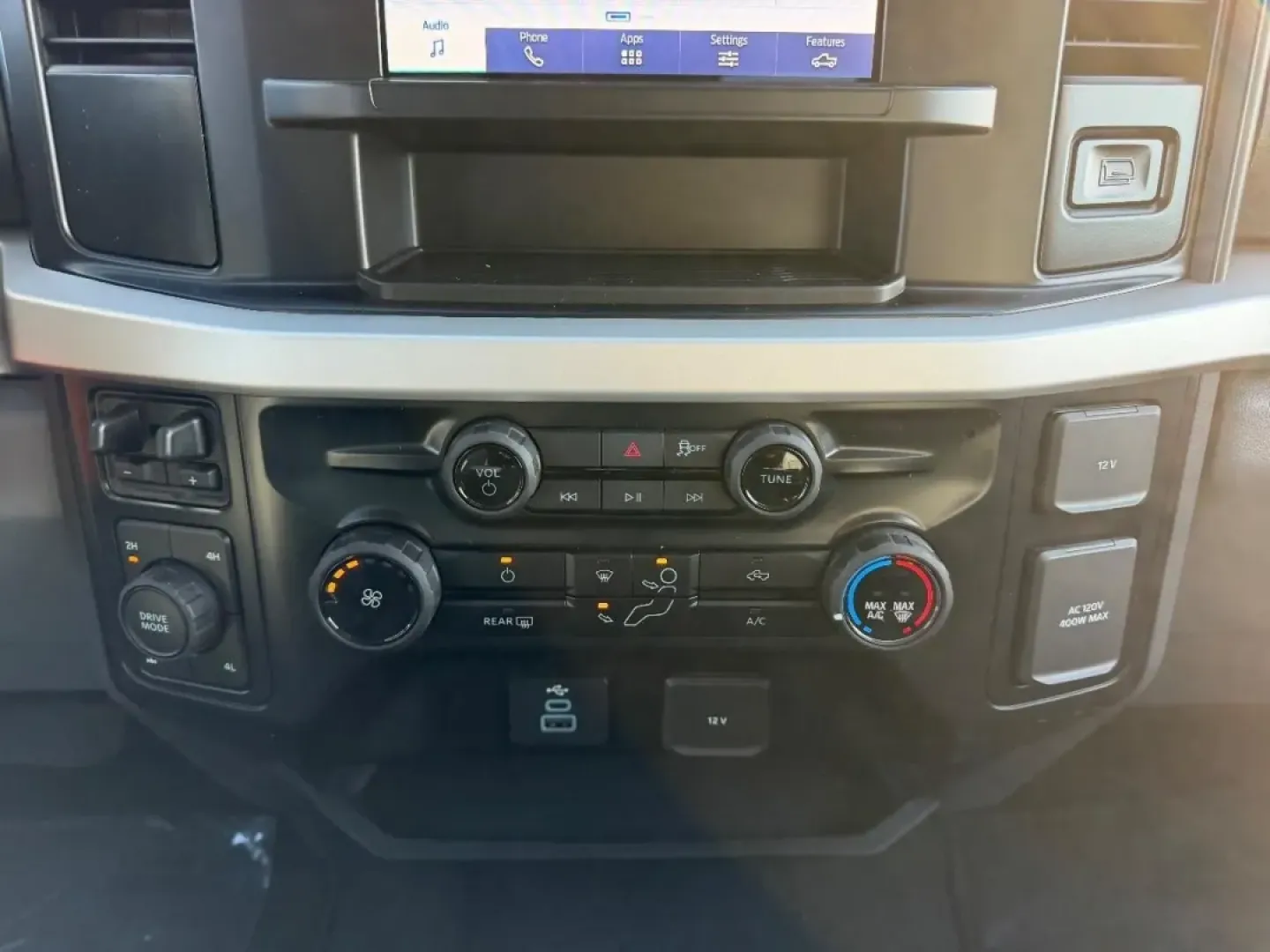 2026 /Medium Dark Slate Cloth Ford F-250SD XLT (1FT7W2BN4TE) with an 7.3L engine, located at 141 Commercial Dr, Fredericktown, MO, 63645, (573) 783-6432, 37.570087, -90.320648 - **Get Ready for Adventure with the 2026 Ford Super Duty F-250 SRW: The Ultimate Truck for Every Lifestyle!**<br /> <br /> Are you searching for a powerful and reliable truck that can handle everything from family road trips to rugged off-road adventures? Look no further than the 2026 Ford Super Duty - Photo#14