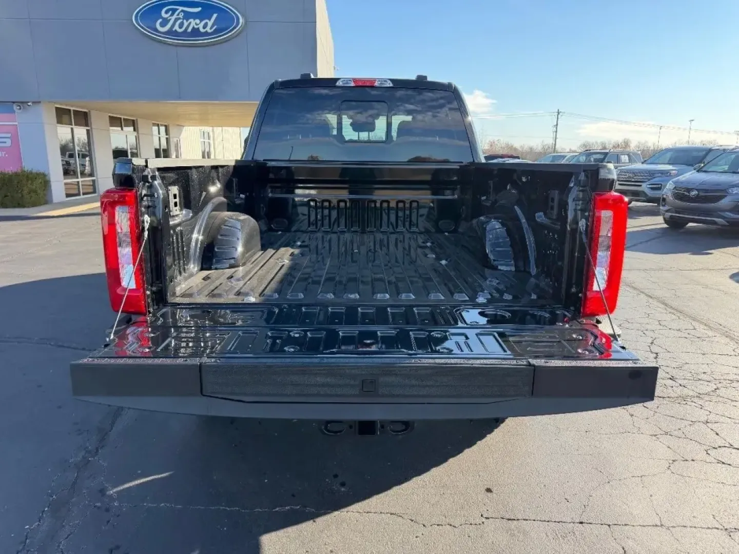 2026 /Medium Dark Slate Cloth Ford F-250SD XLT (1FT7W2BN4TE) with an 7.3L engine, located at 141 Commercial Dr, Fredericktown, MO, 63645, (573) 783-6432, 37.570087, -90.320648 - **Get Ready for Adventure with the 2026 Ford Super Duty F-250 SRW: The Ultimate Truck for Every Lifestyle!**<br /> <br /> Are you searching for a powerful and reliable truck that can handle everything from family road trips to rugged off-road adventures? Look no further than the 2026 Ford Super Duty - Photo#4