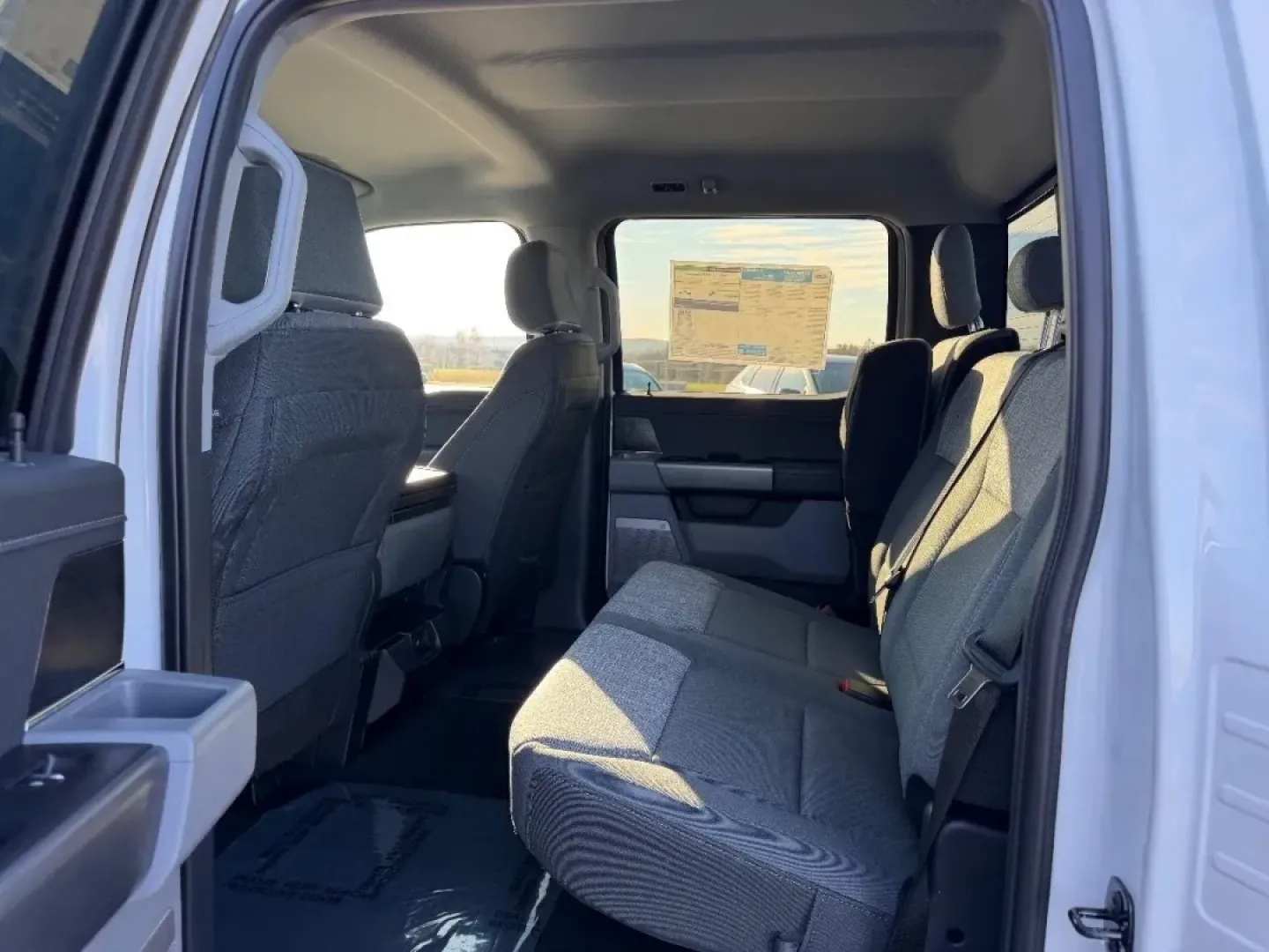 2026 /Medium Dark Slate Cloth Ford F-250SD XLT (1FT8W2BN7TE) with an 7.3L engine, located at 141 Commercial Dr, Fredericktown, MO, 63645, (573) 783-6432, 37.570087, -90.320648 - Are you ready to elevate your lifestyle with a vehicle that's built for both adventure and heavy-duty tasks? Look no further than the 2026 Ford Super Duty F-250 SRW, available now at Pettus Ford Fredericktown. Ideal for weekend warriors, growing families, or anyone needing a reliable workhorse, this - Photo#8