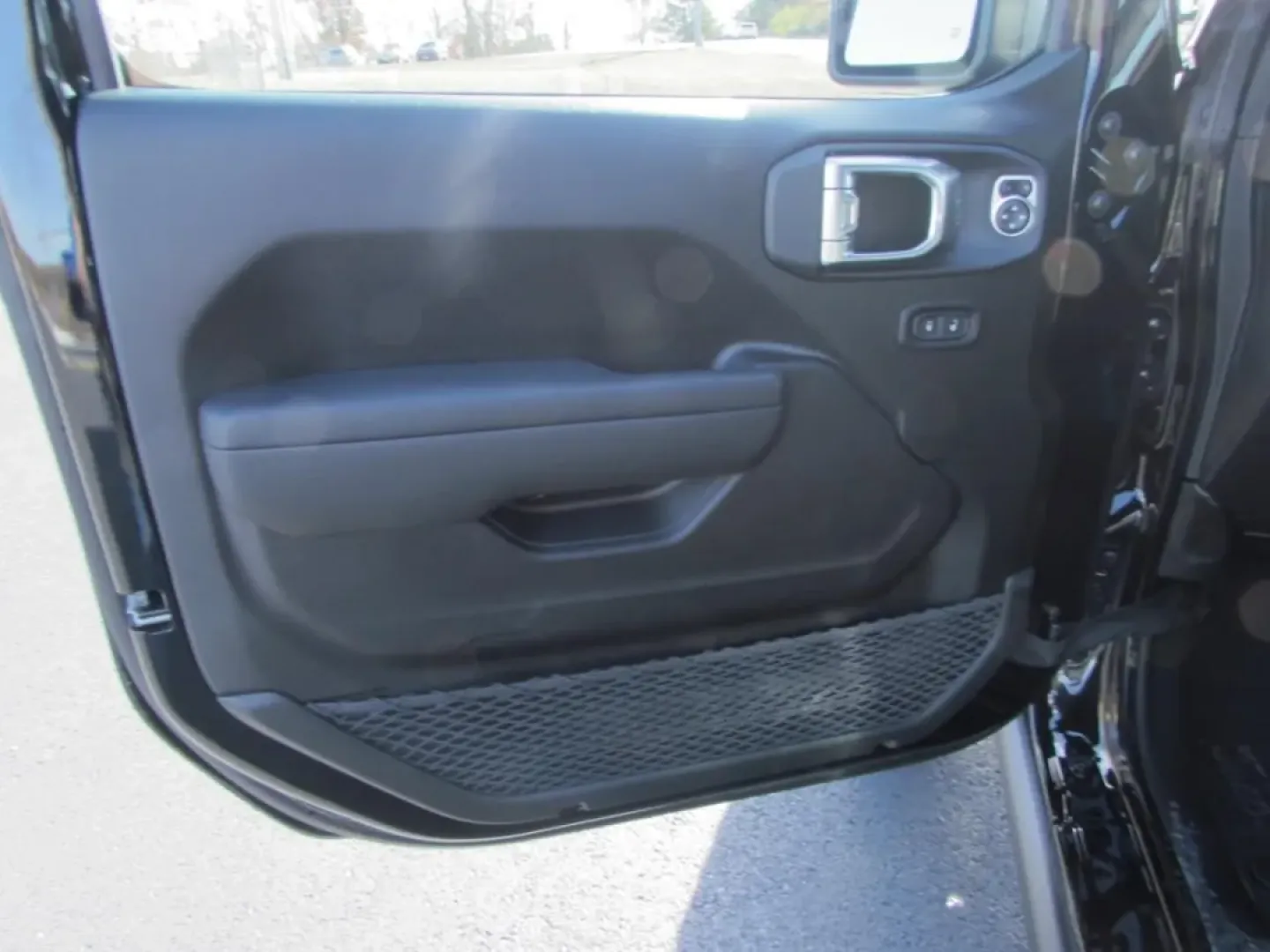 2026 /Black Jeep Wrangler Willys (1C4PJXDG7TW) with an Other engine, located at 12830 Highway 21, De Soto, MO, 63020, (636) 337-7777, 38.153099, -90.573624 - Discover the thrill of adventure with the 2026 Jeep Wrangler, now available at Pettus CDJR DeSoto! This extraordinary SUV is not just a vehicle; it's your gateway to the great outdoors! Whether you're planning weekend getaways to the nearby Ozark National Scenic Riverways or simply navigating the bu - Photo#12