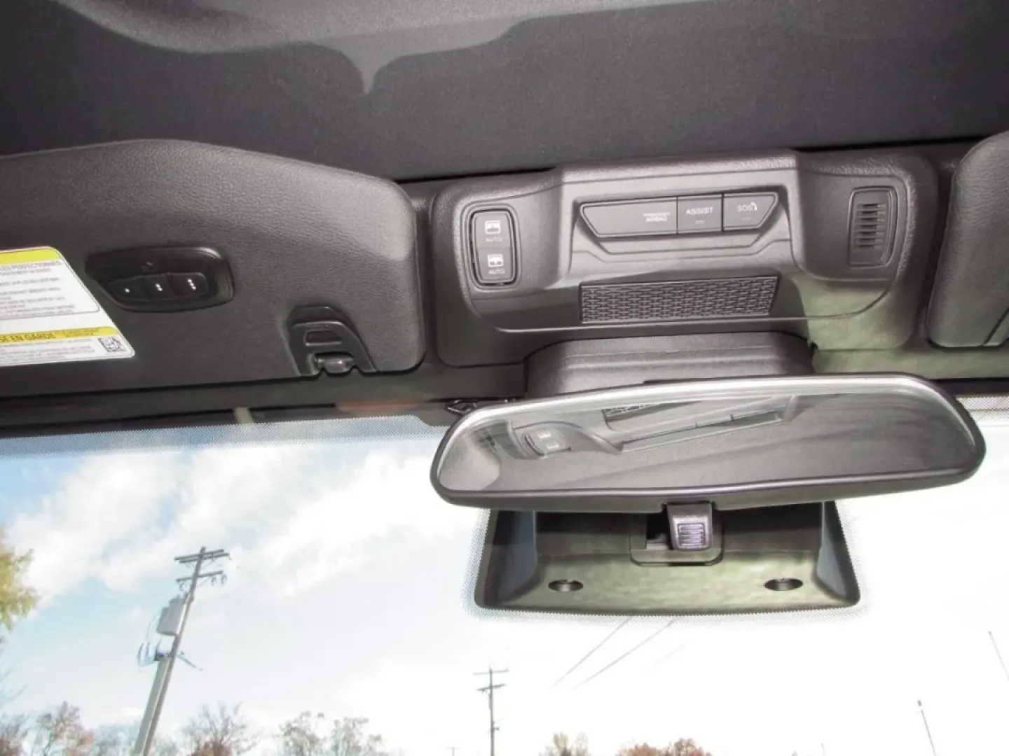 2026 /Black Jeep Wrangler Willys (1C4PJXDG7TW) with an Other engine, located at 12830 Highway 21, De Soto, MO, 63020, (636) 337-7777, 38.153099, -90.573624 - Discover the thrill of adventure with the 2026 Jeep Wrangler, now available at Pettus CDJR DeSoto! This extraordinary SUV is not just a vehicle; it's your gateway to the great outdoors! Whether you're planning weekend getaways to the nearby Ozark National Scenic Riverways or simply navigating the bu - Photo#19