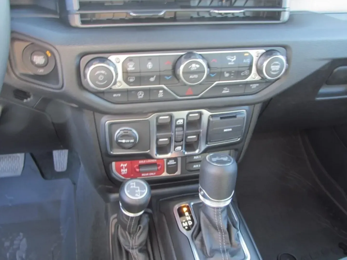 2026 /Black Jeep Wrangler Willys (1C4PJXDG7TW) with an Other engine, located at 12830 Highway 21, De Soto, MO, 63020, (636) 337-7777, 38.153099, -90.573624 - Discover the thrill of adventure with the 2026 Jeep Wrangler, now available at Pettus CDJR DeSoto! This extraordinary SUV is not just a vehicle; it's your gateway to the great outdoors! Whether you're planning weekend getaways to the nearby Ozark National Scenic Riverways or simply navigating the bu - Photo#21