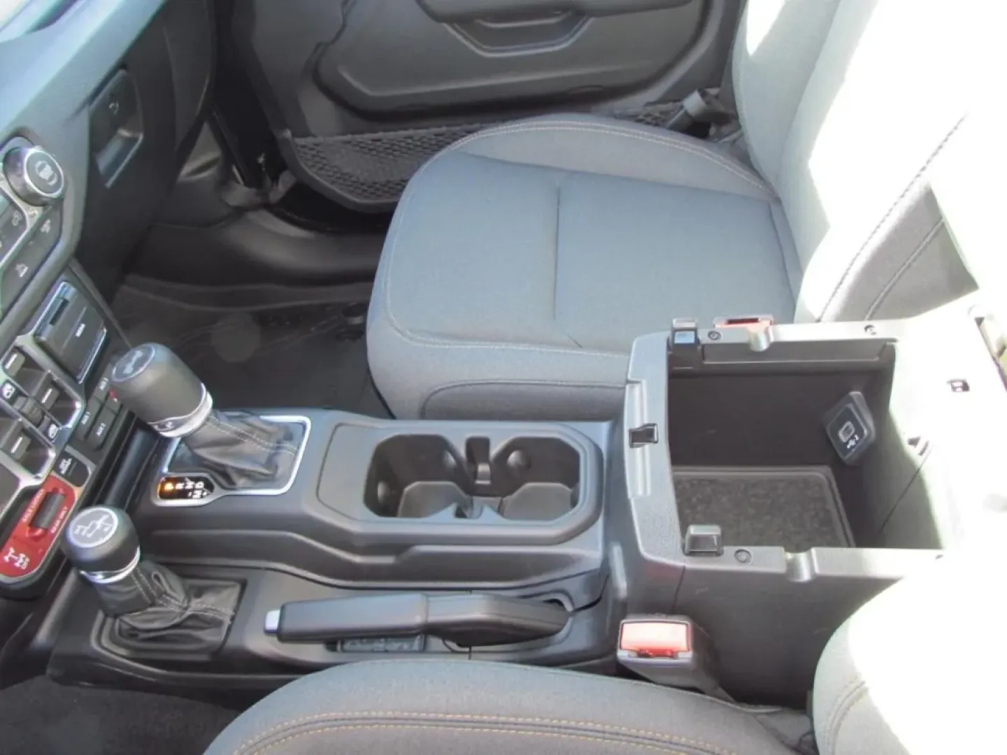 2026 /Black Jeep Wrangler Willys (1C4PJXDG7TW) with an Other engine, located at 12830 Highway 21, De Soto, MO, 63020, (636) 337-7777, 38.153099, -90.573624 - Discover the thrill of adventure with the 2026 Jeep Wrangler, now available at Pettus CDJR DeSoto! This extraordinary SUV is not just a vehicle; it's your gateway to the great outdoors! Whether you're planning weekend getaways to the nearby Ozark National Scenic Riverways or simply navigating the bu - Photo#22