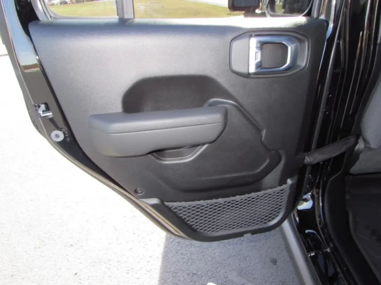 2026 /Black Jeep Wrangler Willys (1C4PJXDG7TW) with an Other engine, located at 12830 Highway 21, De Soto, MO, 63020, (636) 337-7777, 38.153099, -90.573624 - Discover the thrill of adventure with the 2026 Jeep Wrangler, now available at Pettus CDJR DeSoto! This extraordinary SUV is not just a vehicle; it's your gateway to the great outdoors! Whether you're planning weekend getaways to the nearby Ozark National Scenic Riverways or simply navigating the bu - Photo#24