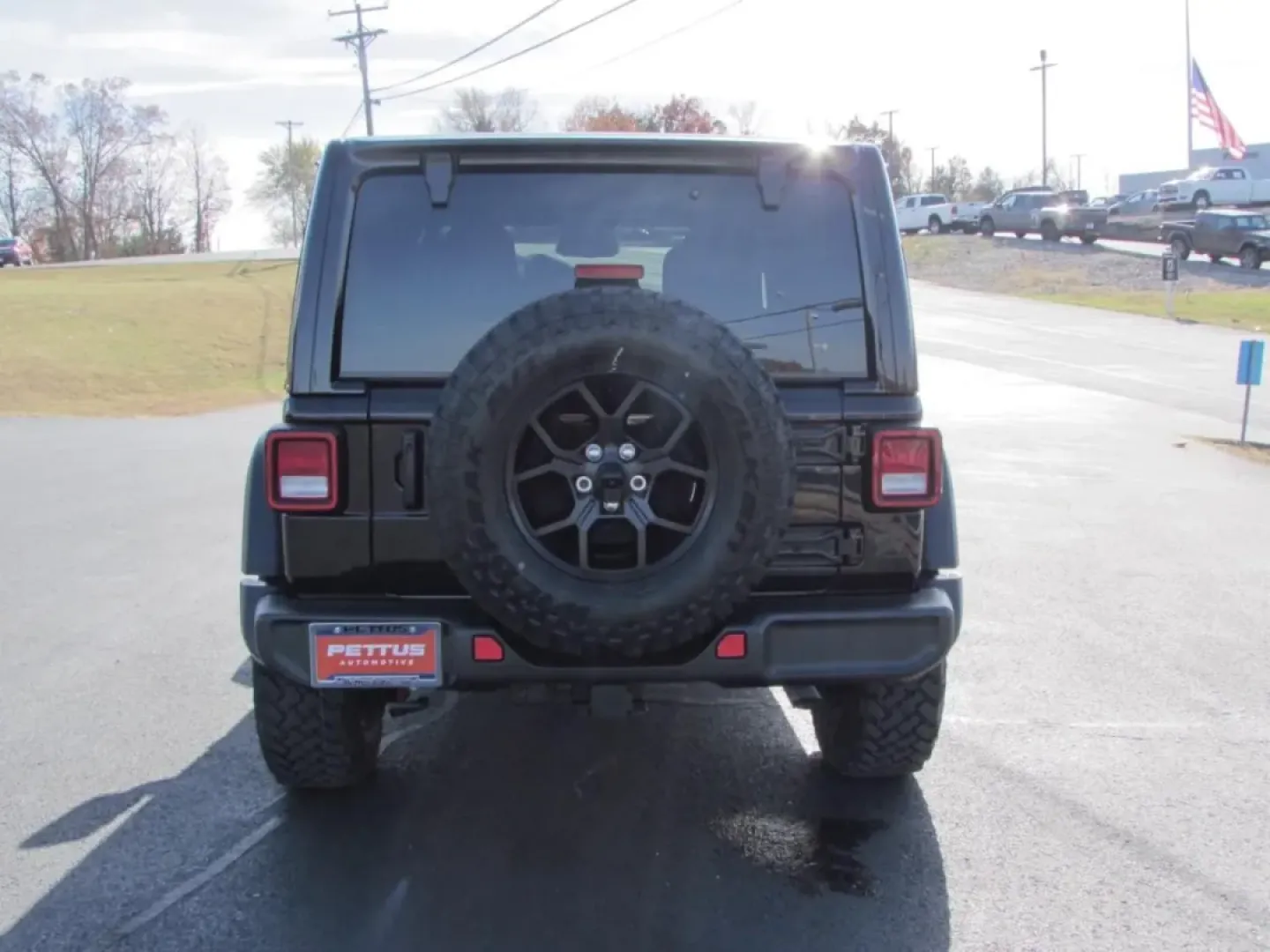 2026 /Black Jeep Wrangler Willys (1C4PJXDG7TW) with an Other engine, located at 12830 Highway 21, De Soto, MO, 63020, (636) 337-7777, 38.153099, -90.573624 - Discover the thrill of adventure with the 2026 Jeep Wrangler, now available at Pettus CDJR DeSoto! This extraordinary SUV is not just a vehicle; it's your gateway to the great outdoors! Whether you're planning weekend getaways to the nearby Ozark National Scenic Riverways or simply navigating the bu - Photo#5