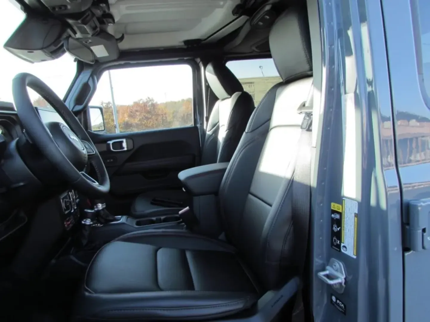 2026 /Black Jeep Gladiator Rubicon (1C6RJTBG5TL) with an Other engine, located at 12830 Highway 21, De Soto, MO, 63020, (636) 337-7777, 38.153099, -90.573624 - **Adventure Awaits with This 2026 Jeep Gladiator Perfect for Weekend Warriors and Daily Drivers Alike!**<br /> <br /> Are you ready to elevate your lifestyle with the perfect blend of ruggedness and comfort? Look no further than the 2026 Jeep Gladiator available now at Pettus CDJR DeSoto, your trus - Photo#14