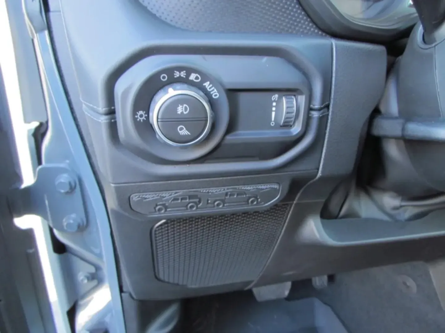 2026 /Black Jeep Gladiator Rubicon (1C6RJTBG5TL) with an Other engine, located at 12830 Highway 21, De Soto, MO, 63020, (636) 337-7777, 38.153099, -90.573624 - **Adventure Awaits with This 2026 Jeep Gladiator Perfect for Weekend Warriors and Daily Drivers Alike!**<br /> <br /> Are you ready to elevate your lifestyle with the perfect blend of ruggedness and comfort? Look no further than the 2026 Jeep Gladiator available now at Pettus CDJR DeSoto, your trus - Photo#15