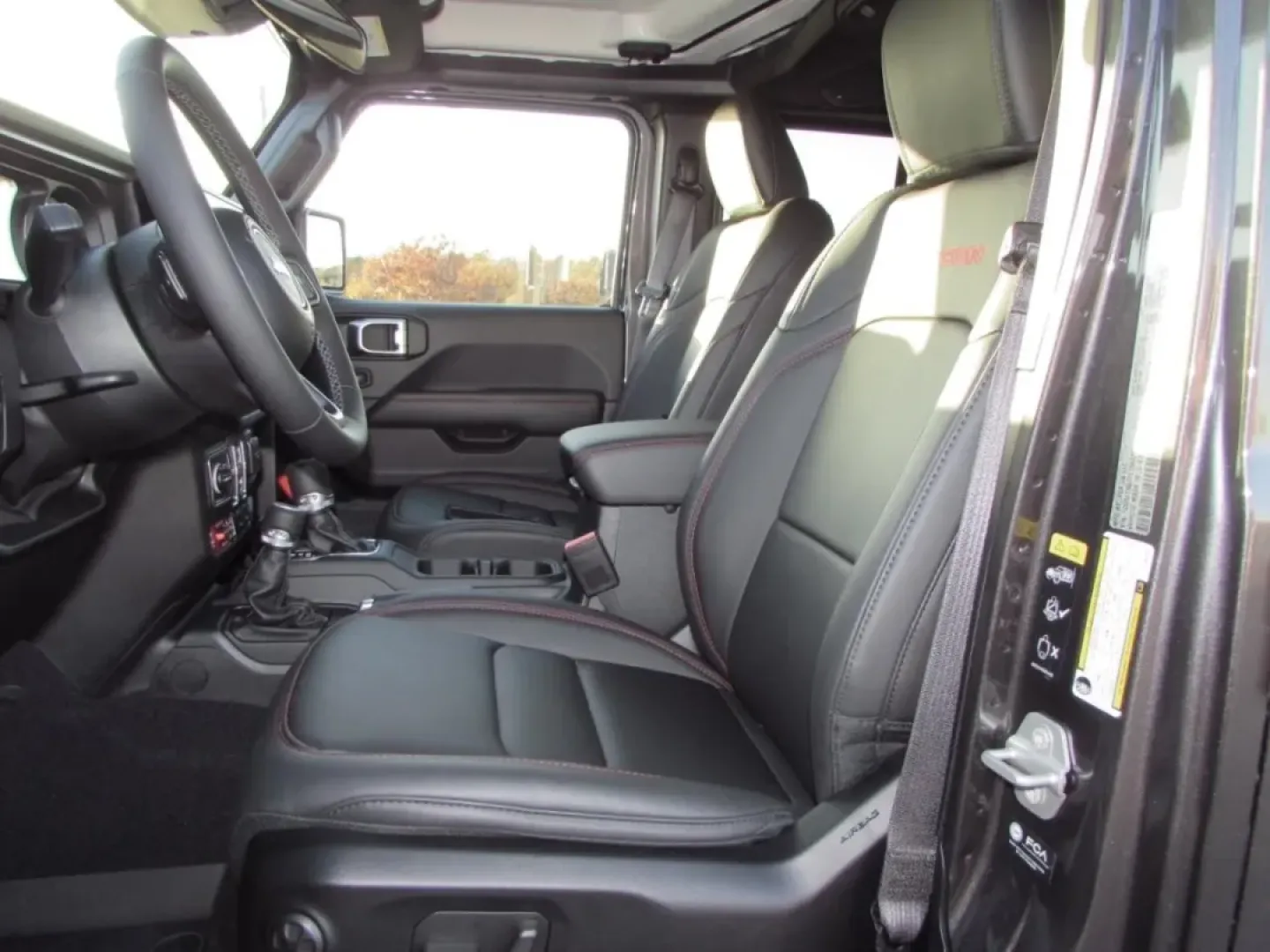 2026 /Black Jeep Gladiator Rubicon (1C6RJTBG7TL) with an Other engine, located at 12830 Highway 21, De Soto, MO, 63020, (636) 337-7777, 38.153099, -90.573624 - Are you ready to elevate your weekend adventures and weekday commutes? Look no further than this stunning 2026 Jeep Gladiator, now available at Pettus CDJR DeSoto, your trusted OEM dealership located at 12830 Highway 21 in De Soto, MO. With just 5 miles on the odometer, this pre-owned vehicle stands - Photo#14