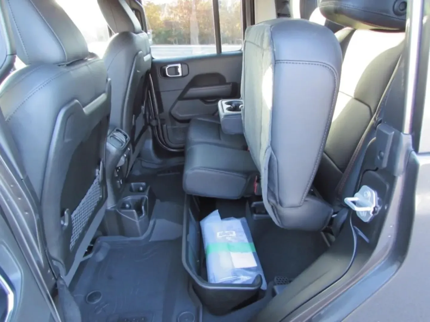 2026 /Black Jeep Gladiator Rubicon (1C6RJTBG7TL) with an Other engine, located at 12830 Highway 21, De Soto, MO, 63020, (636) 337-7777, 38.153099, -90.573624 - Are you ready to elevate your weekend adventures and weekday commutes? Look no further than this stunning 2026 Jeep Gladiator, now available at Pettus CDJR DeSoto, your trusted OEM dealership located at 12830 Highway 21 in De Soto, MO. With just 5 miles on the odometer, this pre-owned vehicle stands - Photo#28