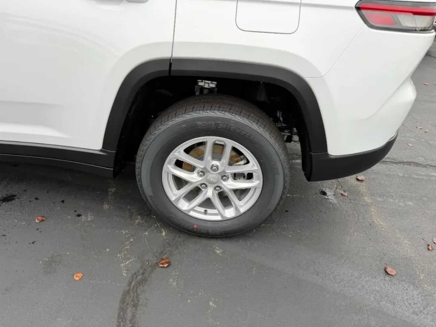 2025 /Global Black Leather Jeep Grand Cherokee Laredo X (1C4RJHAG5SC) with an 3.6L V6 24V VVT UPG I engine, Automatic transmission, located at 970 Woodlawn Dr., Farmington, MO, 63640, (573) 431-7800, 37.825642, -90.468674 - **Adventure Awaits: Explore the 2025 Jeep Grand Cherokee at Pettus CDJR Farmington**<br /> <br /> Imagine a vehicle that seamlessly blends adventure with everyday practicality-a vehicle that's not just a mode of transportation but a lifestyle choice. Whether you're a busy parent navigating the deman - Photo#6