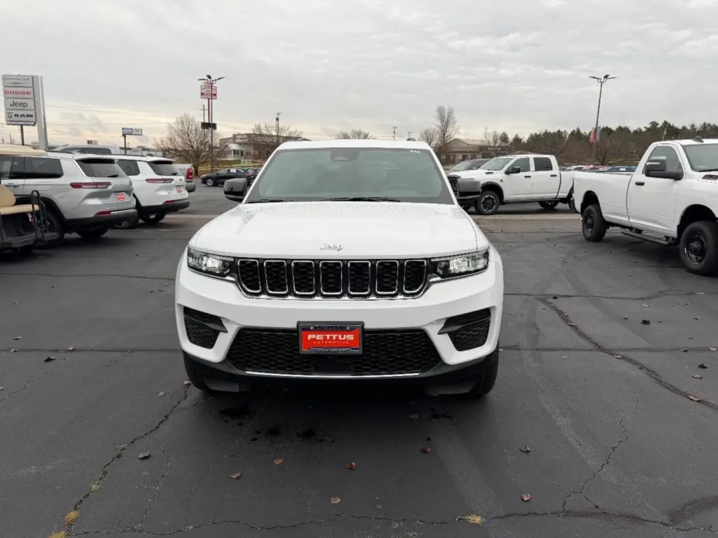 2025 /Global Black Leather Jeep Grand Cherokee Laredo X (1C4RJHAG5SC) with an 3.6L V6 24V VVT UPG I engine, Automatic transmission, located at 970 Woodlawn Dr., Farmington, MO, 63640, (573) 431-7800, 37.825642, -90.468674 - **Adventure Awaits: Explore the 2025 Jeep Grand Cherokee at Pettus CDJR Farmington**<br /> <br /> Imagine a vehicle that seamlessly blends adventure with everyday practicality-a vehicle that's not just a mode of transportation but a lifestyle choice. Whether you're a busy parent navigating the deman - Photo#8