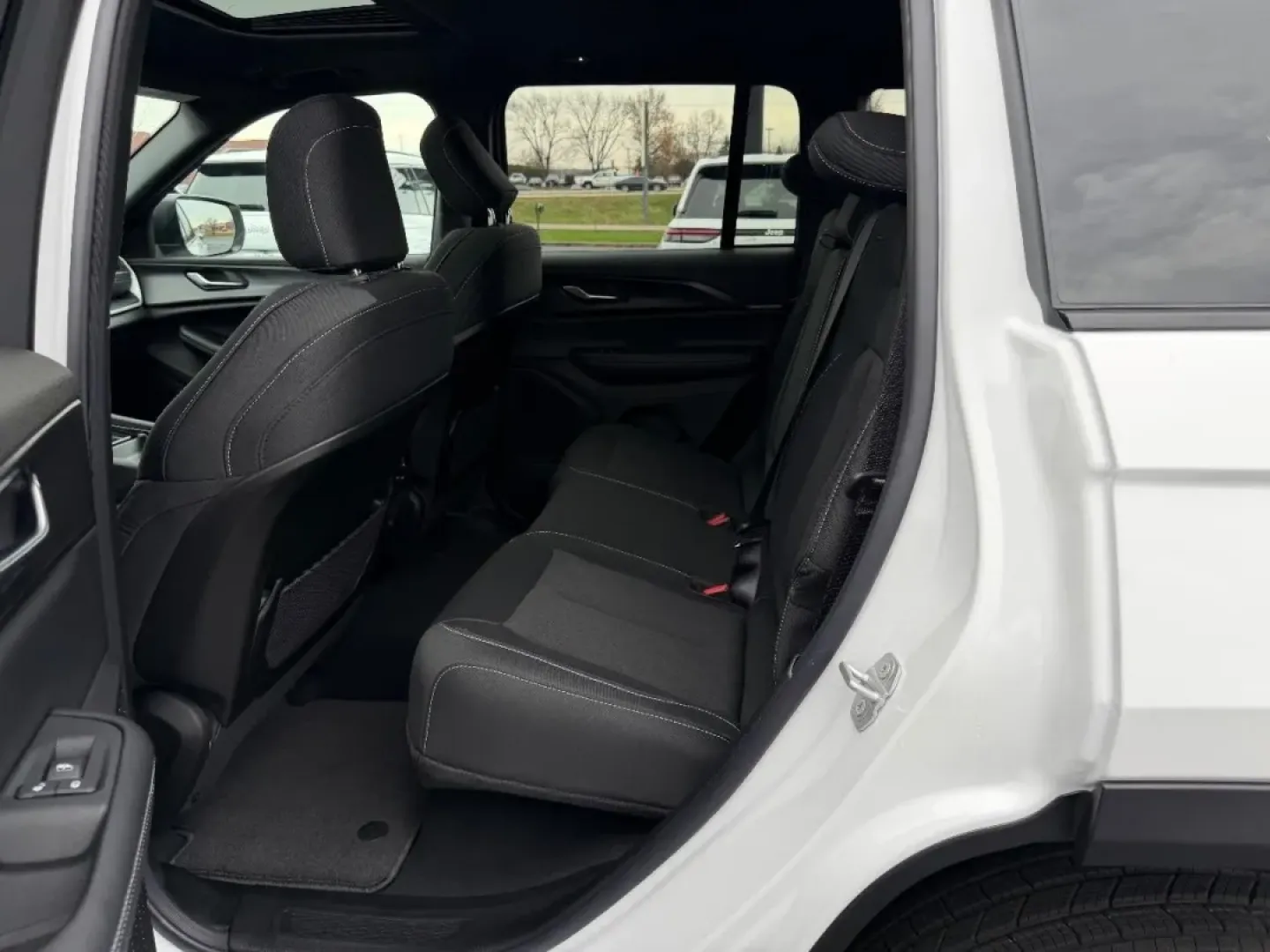 2025 /Global Black Leather Jeep Grand Cherokee Laredo X (1C4RJHAG5SC) with an 3.6L V6 24V VVT UPG I engine, Automatic transmission, located at 970 Woodlawn Dr., Farmington, MO, 63640, (573) 431-7800, 37.825642, -90.468674 - **Adventure Awaits: Explore the 2025 Jeep Grand Cherokee at Pettus CDJR Farmington**<br /> <br /> Imagine a vehicle that seamlessly blends adventure with everyday practicality-a vehicle that's not just a mode of transportation but a lifestyle choice. Whether you're a busy parent navigating the deman - Photo#9