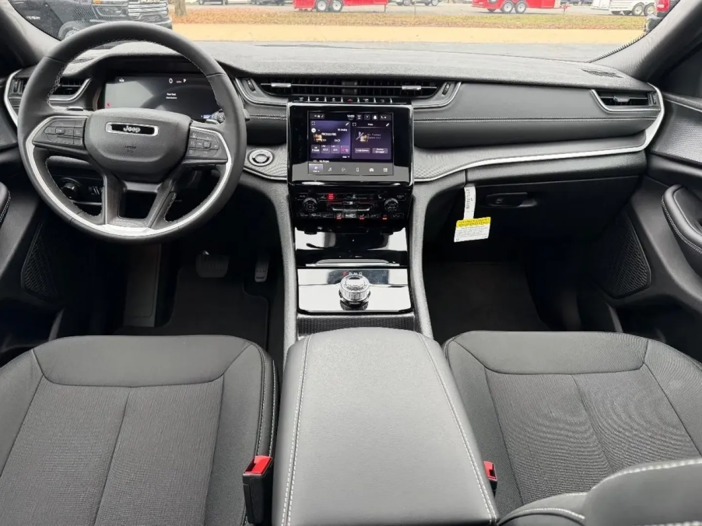 2025 /Global Black Leather Jeep Grand Cherokee Laredo X (1C4RJHAG5SC) with an 3.6L V6 24V VVT UPG I engine, Automatic transmission, located at 970 Woodlawn Dr., Farmington, MO, 63640, (573) 431-7800, 37.825642, -90.468674 - **Adventure Awaits: Explore the 2025 Jeep Grand Cherokee at Pettus CDJR Farmington**<br /> <br /> Imagine a vehicle that seamlessly blends adventure with everyday practicality-a vehicle that's not just a mode of transportation but a lifestyle choice. Whether you're a busy parent navigating the deman - Photo#11