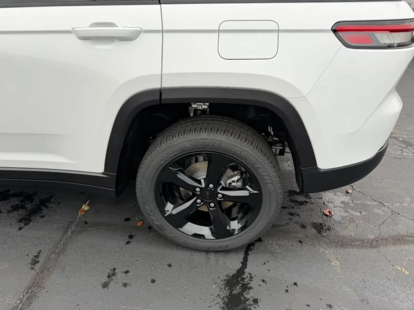 2025 /Global Black Leather Jeep Grand Cherokee Altitude X (1C4RJHAG5SC) with an 3.6L V6 24V VVT UPG I engine, Automatic transmission, located at 970 Woodlawn Dr., Farmington, MO, 63640, (573) 431-7800, 37.825642, -90.468674 - Looking for the perfect vehicle to elevate your weekend adventures or handle daily commutes with ease? Look no further! The 2025 Jeep Grand Cherokee at Pettus CDJR Farmington is the ideal SUV for those seeking a blend of rugged capability and refined comfort. Whether you're navigating the bustling s - Photo#6
