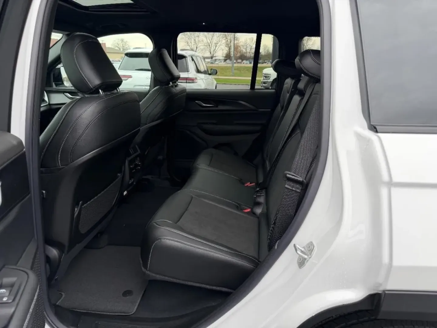 2025 /Global Black Leather Jeep Grand Cherokee Altitude X (1C4RJHAG5SC) with an 3.6L V6 24V VVT UPG I engine, Automatic transmission, located at 970 Woodlawn Dr., Farmington, MO, 63640, (573) 431-7800, 37.825642, -90.468674 - Looking for the perfect vehicle to elevate your weekend adventures or handle daily commutes with ease? Look no further! The 2025 Jeep Grand Cherokee at Pettus CDJR Farmington is the ideal SUV for those seeking a blend of rugged capability and refined comfort. Whether you're navigating the bustling s - Photo#9