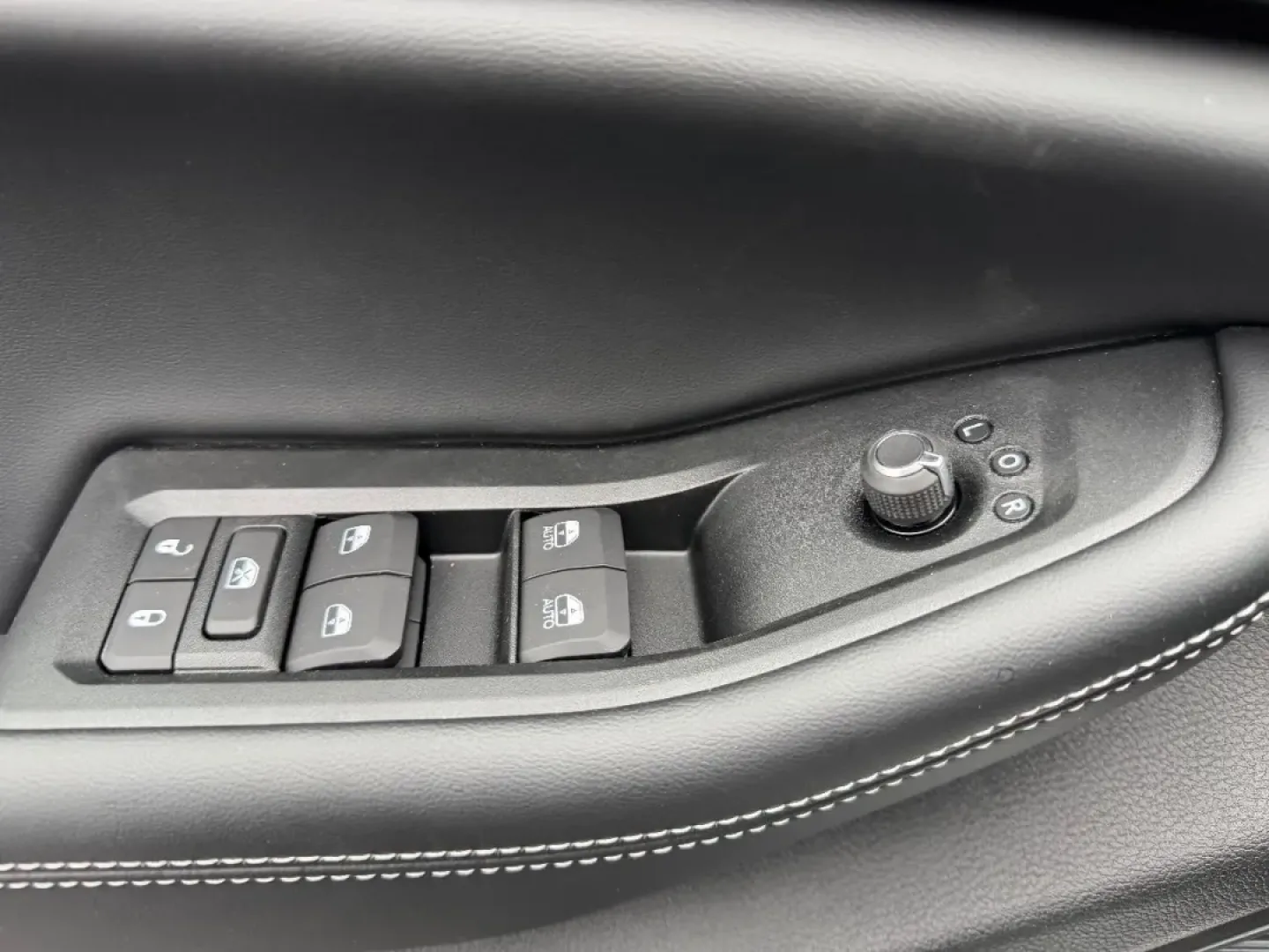 2025 /Global Black Leather Jeep Grand Cherokee Altitude X (1C4RJHAG5SC) with an 3.6L V6 24V VVT UPG I engine, Automatic transmission, located at 970 Woodlawn Dr., Farmington, MO, 63640, (573) 431-7800, 37.825642, -90.468674 - Looking for the perfect vehicle to elevate your weekend adventures or handle daily commutes with ease? Look no further! The 2025 Jeep Grand Cherokee at Pettus CDJR Farmington is the ideal SUV for those seeking a blend of rugged capability and refined comfort. Whether you're navigating the bustling s - Photo#19