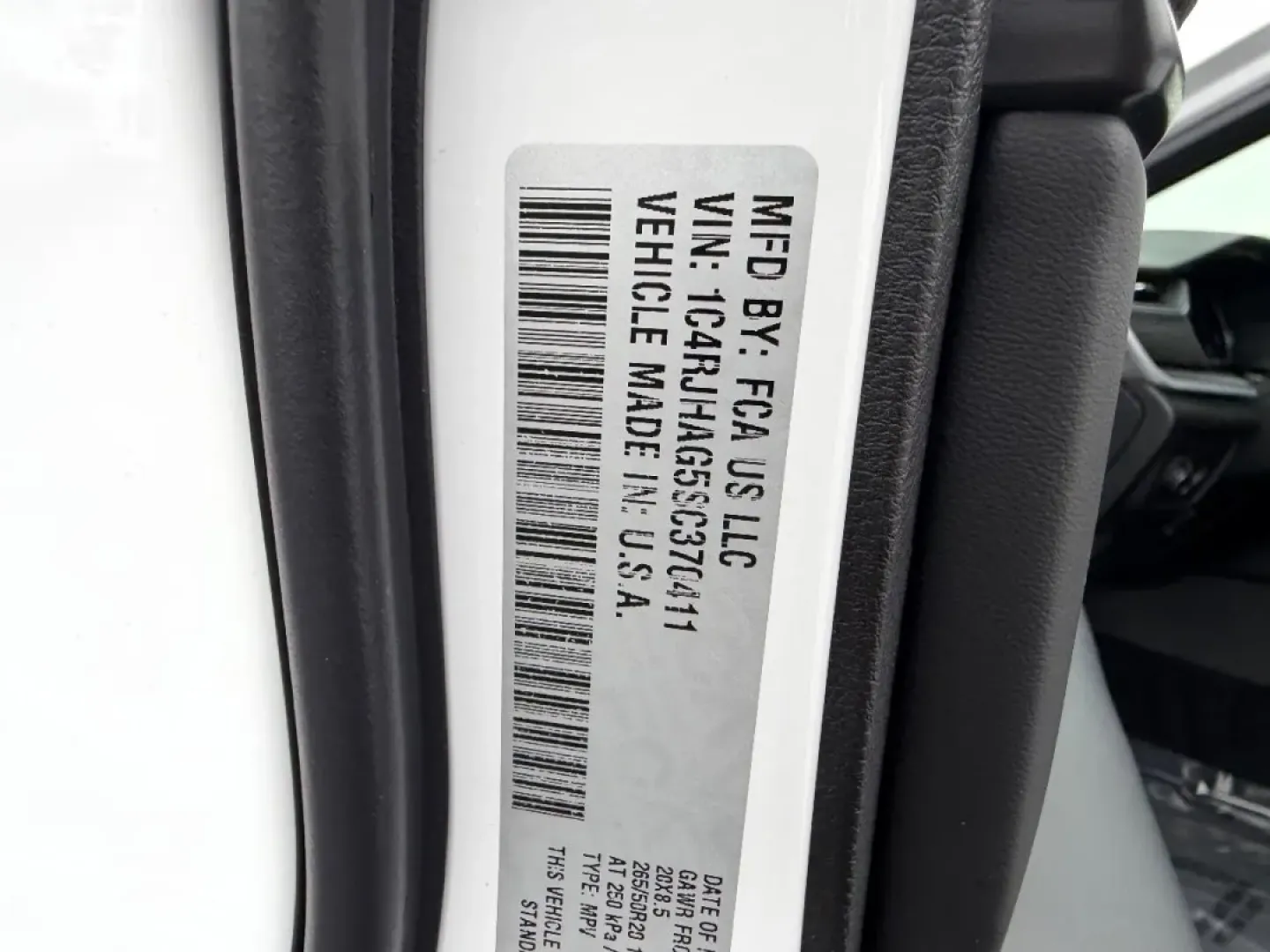 2025 /Global Black Leather Jeep Grand Cherokee Altitude X (1C4RJHAG5SC) with an 3.6L V6 24V VVT UPG I engine, Automatic transmission, located at 970 Woodlawn Dr., Farmington, MO, 63640, (573) 431-7800, 37.825642, -90.468674 - Looking for the perfect vehicle to elevate your weekend adventures or handle daily commutes with ease? Look no further! The 2025 Jeep Grand Cherokee at Pettus CDJR Farmington is the ideal SUV for those seeking a blend of rugged capability and refined comfort. Whether you're navigating the bustling s - Photo#21