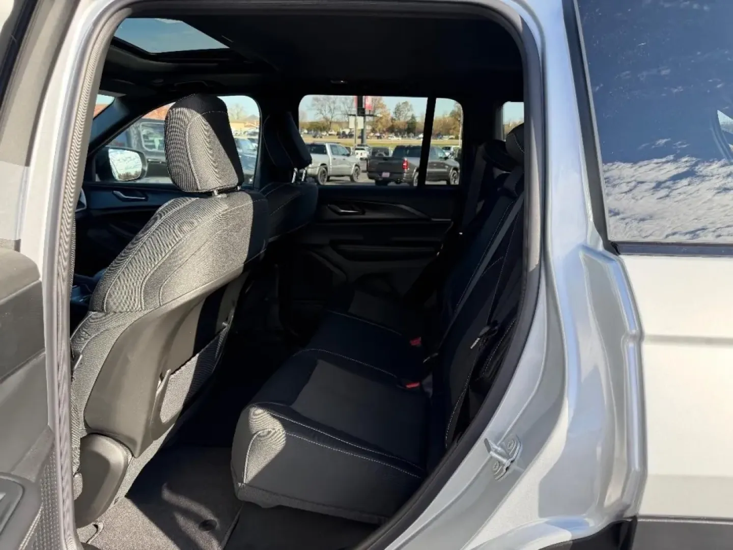 2025 /Global Black Cloth Jeep Grand Cherokee Laredo X (1C4RJHAG7SC) with an 3.6L V6 24V VVT UPG I engine, Automatic transmission, located at 970 Woodlawn Dr., Farmington, MO, 63640, (573) 431-7800, 37.825642, -90.468674 - **Adventure Awaits with the 2025 Jeep Grand Cherokee at Pettus CDJR Farmington!**<br /> <br /> If you crave thrilling weekend escapades, family road trips, or simply a dependable vehicle for your daily commute, the 2025 Jeep Grand Cherokee is the perfect fit for your lifestyle. With unmatched versat - Photo#9