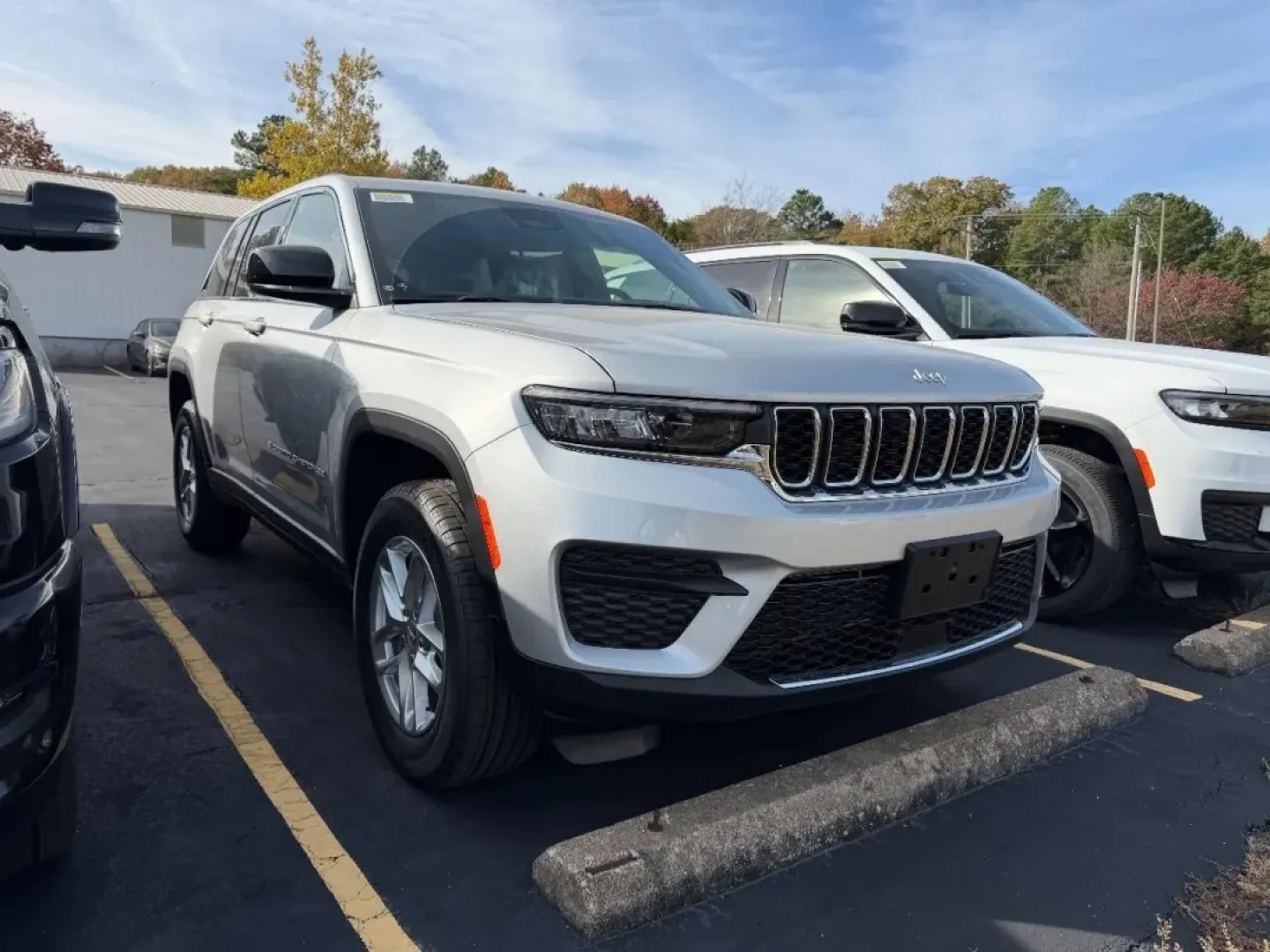 2025 /Global Black Cloth Jeep Grand Cherokee Laredo X (1C4RJHAG7SC) with an 3.6L V6 24V VVT UPG I engine, Automatic transmission, located at 970 Woodlawn Dr., Farmington, MO, 63640, (573) 431-7800, 37.825642, -90.468674 - **Adventure Awaits with the 2025 Jeep Grand Cherokee at Pettus CDJR Farmington!**<br /> <br /> If you crave thrilling weekend escapades, family road trips, or simply a dependable vehicle for your daily commute, the 2025 Jeep Grand Cherokee is the perfect fit for your lifestyle. With unmatched versat - Photo#1