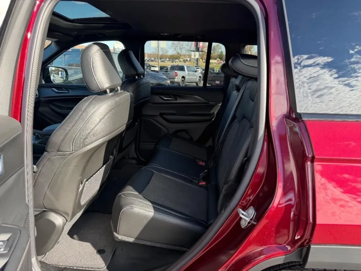 2025 /Global Black Cloth Jeep Grand Cherokee Altitude X (1C4RJHAG9SC) with an 3.6L V6 24V VVT UPG I engine, Automatic transmission, located at 970 Woodlawn Dr., Farmington, MO, 63640, (573) 431-7800, 37.825642, -90.468674 - **Adventure Awaits: Drive Home the 2025 Jeep Grand Cherokee Today!**<br /> <br /> Are you ready to elevate your daily commute or weekend getaways? The 2025 Jeep Grand Cherokee is not just a vehicle; it's your gateway to exploration and adventure. Whether you're navigating the city streets of Farming - Photo#9