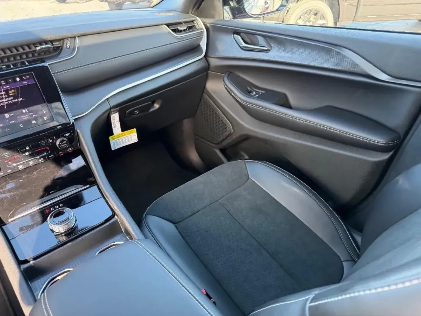 2025 /Global Black Cloth Jeep Grand Cherokee Altitude X (1C4RJHAG9SC) with an 3.6L V6 24V VVT UPG I engine, Automatic transmission, located at 970 Woodlawn Dr., Farmington, MO, 63640, (573) 431-7800, 37.825642, -90.468674 - **Adventure Awaits: Drive Home the 2025 Jeep Grand Cherokee Today!**<br /> <br /> Are you ready to elevate your daily commute or weekend getaways? The 2025 Jeep Grand Cherokee is not just a vehicle; it's your gateway to exploration and adventure. Whether you're navigating the city streets of Farming - Photo#17