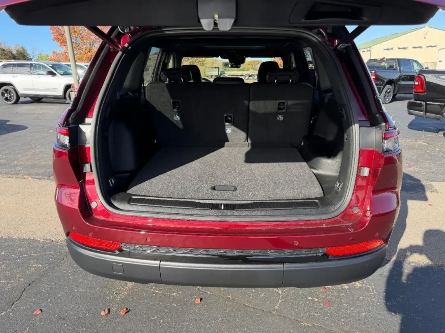 2025 /Global Black Cloth Jeep Grand Cherokee Altitude X (1C4RJHAG9SC) with an 3.6L V6 24V VVT UPG I engine, Automatic transmission, located at 970 Woodlawn Dr., Farmington, MO, 63640, (573) 431-7800, 37.825642, -90.468674 - **Adventure Awaits: Drive Home the 2025 Jeep Grand Cherokee Today!**<br /> <br /> Are you ready to elevate your daily commute or weekend getaways? The 2025 Jeep Grand Cherokee is not just a vehicle; it's your gateway to exploration and adventure. Whether you're navigating the city streets of Farming - Photo#4