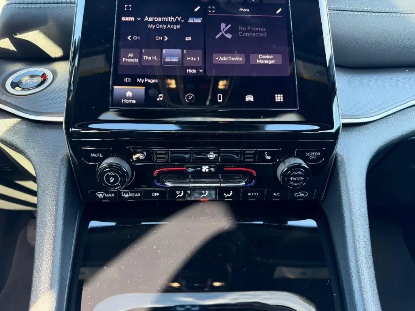 2025 /Global Black Leather Jeep Grand Cherokee Altitude X (1C4RJKAG9S8) with an 3.6L V6 24V VVT UPG I engine, Automatic transmission, located at 970 Woodlawn Dr., Farmington, MO, 63640, (573) 431-7800, 37.825642, -90.468674 - Discover the perfect blend of luxury and adventure with the 2025 Jeep Grand Cherokee, now available at Pettus CDJR Farmington! If you're searching for a versatile vehicle that seamlessly fits into your active lifestyle, this SUV is designed for you. Whether you're navigating the busy streets of Farm - Photo#18