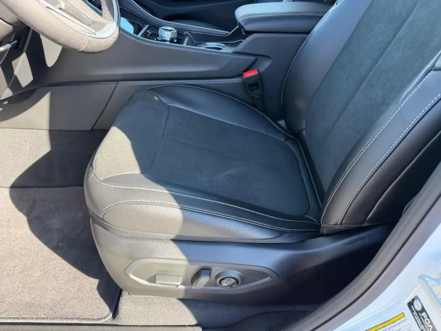 2025 /Global Black Leather Jeep Grand Cherokee Altitude X (1C4RJKAG9S8) with an 3.6L V6 24V VVT UPG I engine, Automatic transmission, located at 970 Woodlawn Dr., Farmington, MO, 63640, (573) 431-7800, 37.825642, -90.468674 - Discover the perfect blend of luxury and adventure with the 2025 Jeep Grand Cherokee, now available at Pettus CDJR Farmington! If you're searching for a versatile vehicle that seamlessly fits into your active lifestyle, this SUV is designed for you. Whether you're navigating the busy streets of Farm - Photo#22