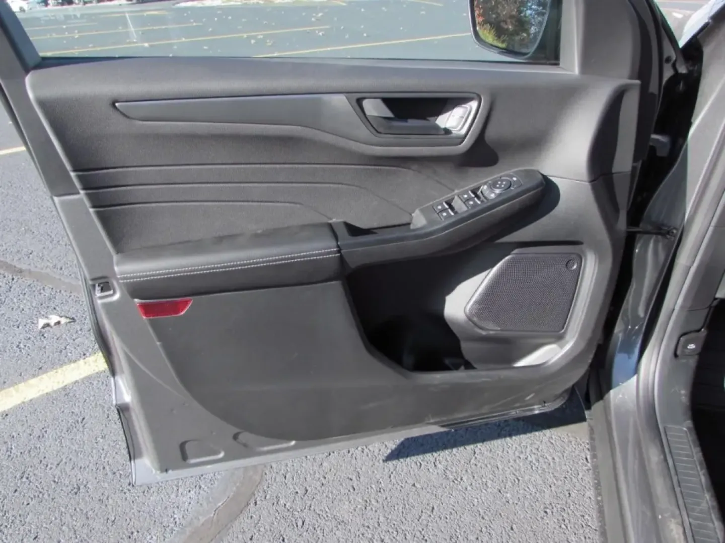 2026 /Ebony Ford Escape Active (1FMCU0GN5TU) with an 1.5L engine, located at 12836 Highway 21, De Soto, MO, 63020, (636) 337-7777, 38.151867, -90.575615 - Looking for a versatile vehicle that can keep up with your active lifestyle? Look no further! The 2026 Ford Escape Active is perfect for families, commuters, and adventurers alike. With its robust design and impressive fuel efficiency, this SUV is built for both urban driving and weekend getaways. W - Photo#10