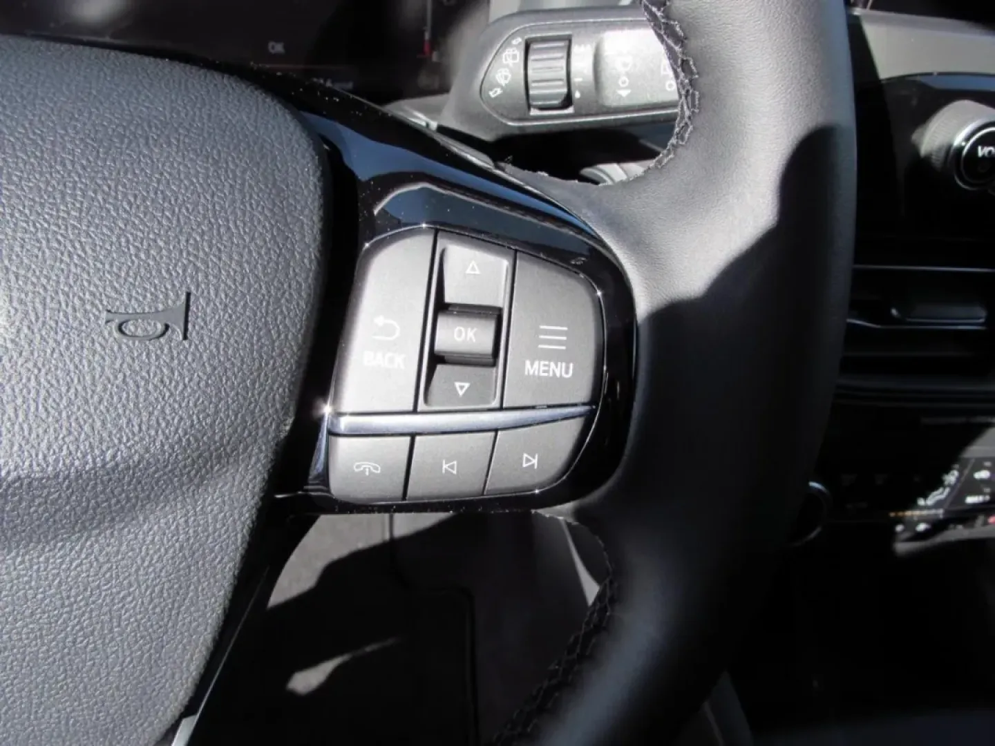 2026 /Ebony Ford Escape Active (1FMCU0GN5TU) with an 1.5L engine, located at 12836 Highway 21, De Soto, MO, 63020, (636) 337-7777, 38.151867, -90.575615 - Looking for a versatile vehicle that can keep up with your active lifestyle? Look no further! The 2026 Ford Escape Active is perfect for families, commuters, and adventurers alike. With its robust design and impressive fuel efficiency, this SUV is built for both urban driving and weekend getaways. W - Photo#15