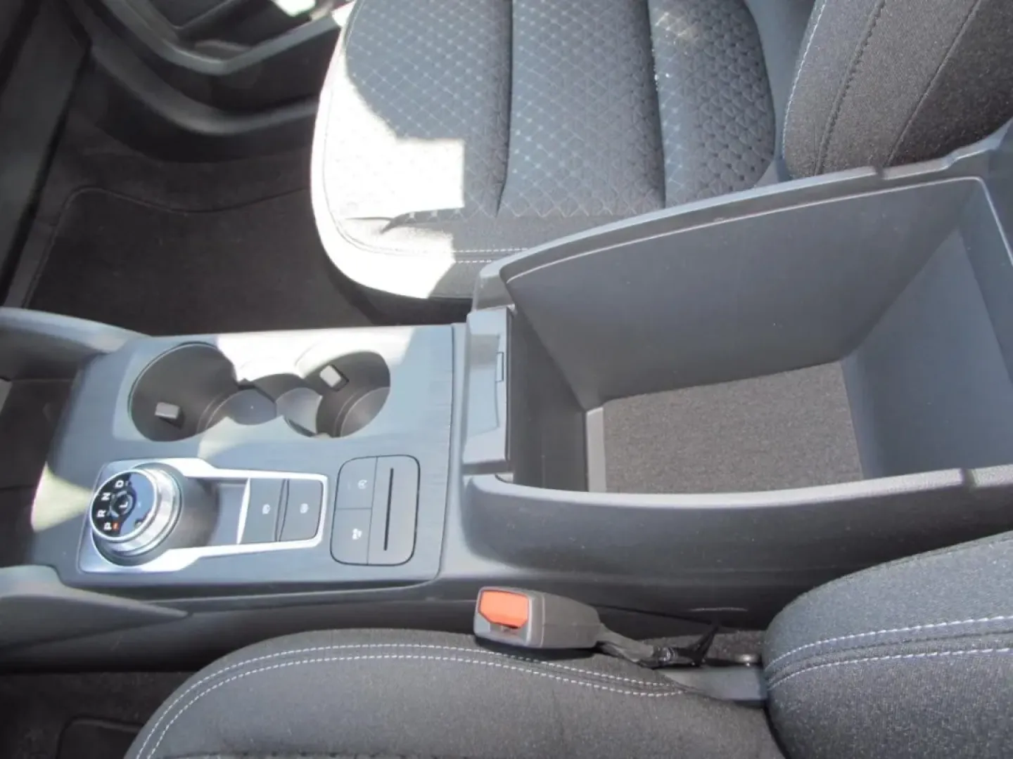 2026 /Ebony Ford Escape Active (1FMCU0GN5TU) with an 1.5L engine, located at 12836 Highway 21, De Soto, MO, 63020, (636) 337-7777, 38.151867, -90.575615 - Looking for a versatile vehicle that can keep up with your active lifestyle? Look no further! The 2026 Ford Escape Active is perfect for families, commuters, and adventurers alike. With its robust design and impressive fuel efficiency, this SUV is built for both urban driving and weekend getaways. W - Photo#20