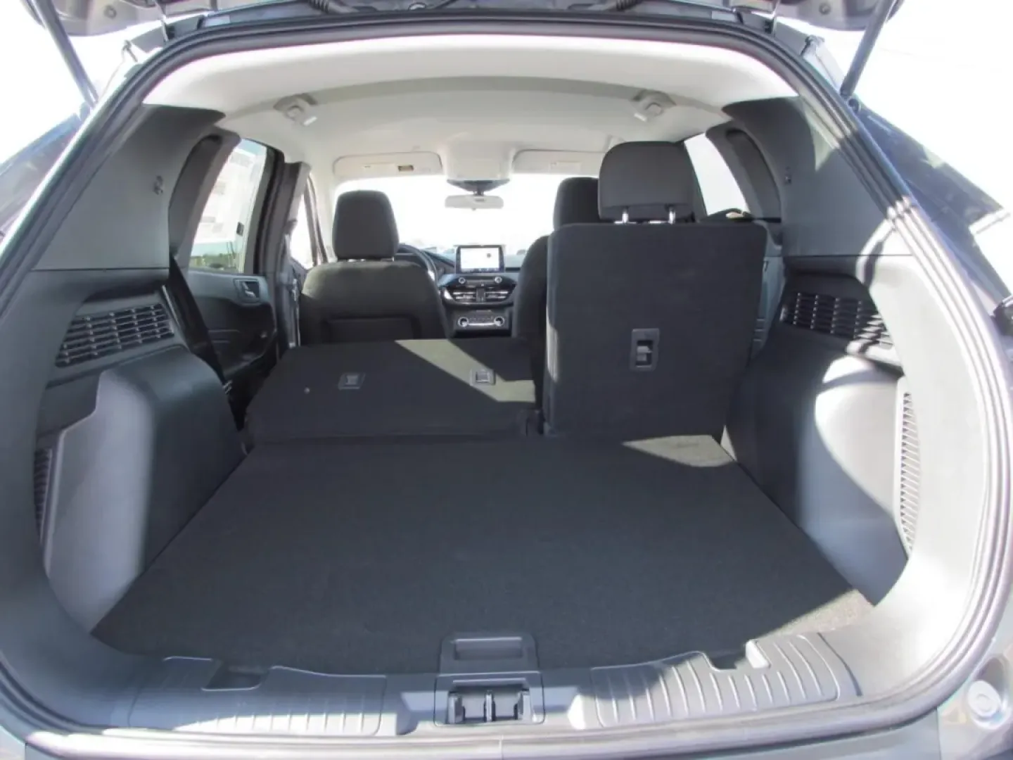 2026 /Ebony Ford Escape Active (1FMCU0GN5TU) with an 1.5L engine, located at 12836 Highway 21, De Soto, MO, 63020, (636) 337-7777, 38.151867, -90.575615 - Looking for a versatile vehicle that can keep up with your active lifestyle? Look no further! The 2026 Ford Escape Active is perfect for families, commuters, and adventurers alike. With its robust design and impressive fuel efficiency, this SUV is built for both urban driving and weekend getaways. W - Photo#26