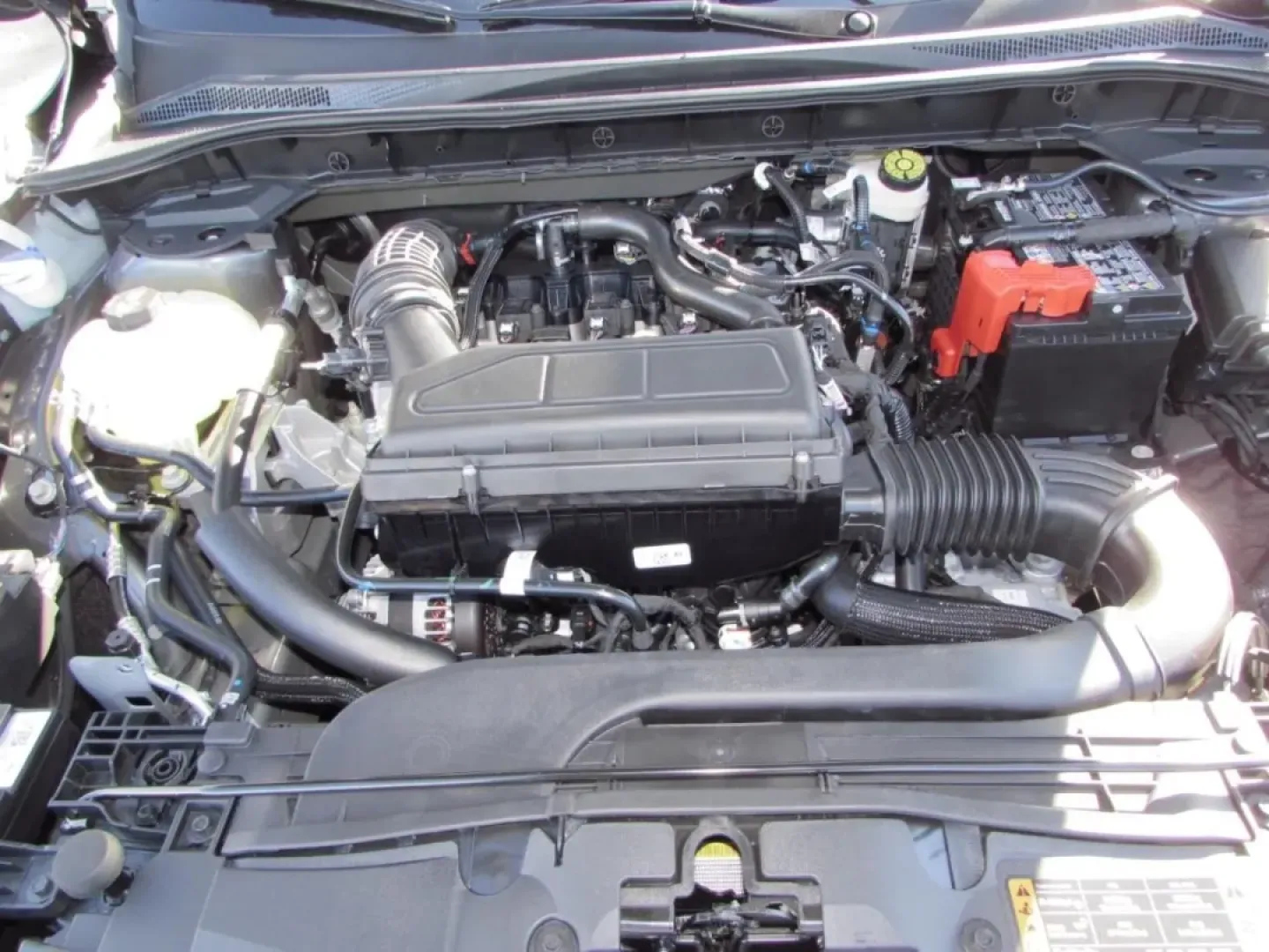 2026 /Ebony Ford Escape Active (1FMCU0GN5TU) with an 1.5L engine, located at 12836 Highway 21, De Soto, MO, 63020, (636) 337-7777, 38.151867, -90.575615 - Looking for a versatile vehicle that can keep up with your active lifestyle? Look no further! The 2026 Ford Escape Active is perfect for families, commuters, and adventurers alike. With its robust design and impressive fuel efficiency, this SUV is built for both urban driving and weekend getaways. W - Photo#8