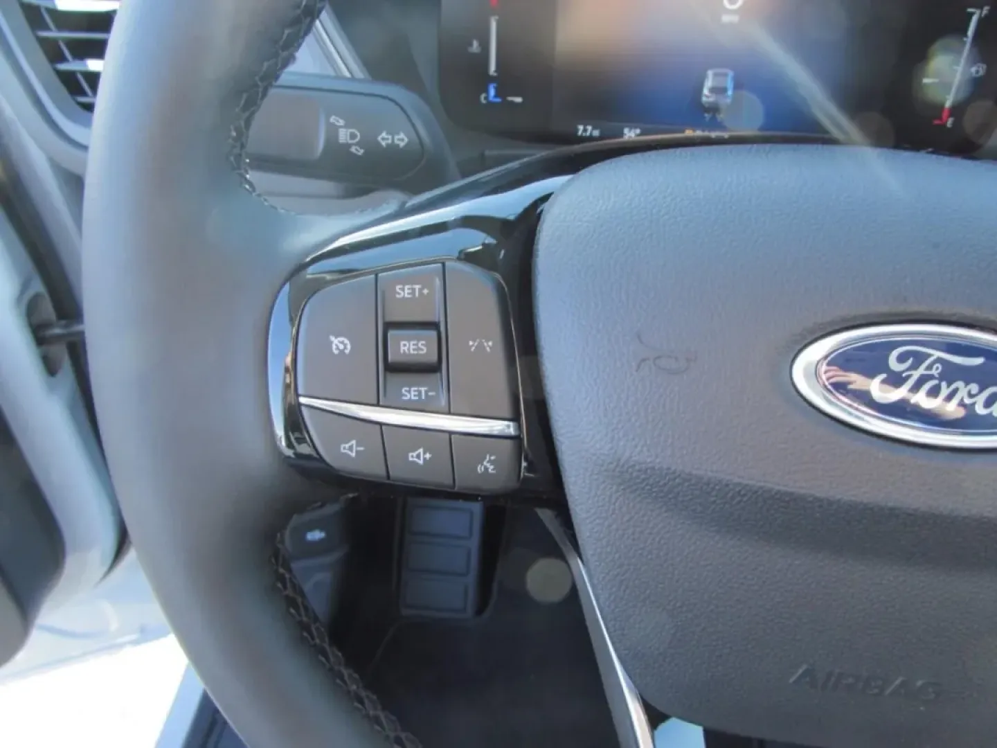 2026 /Ebony Ford Escape Active (1FMCU0GN9TU) with an 1.5L engine, located at 12836 Highway 21, De Soto, MO, 63020, (636) 337-7777, 38.151867, -90.575615 - **Experience the Freedom of Adventure with the 2026 Ford Escape at Pettus Ford De Soto**<br /> <br /> Are you ready to elevate your daily commute or weekend adventures? The 2026 Ford Escape is the perfect companion for anyone seeking a blend of style, efficiency, and versatility. Imagine packing up - Photo#13