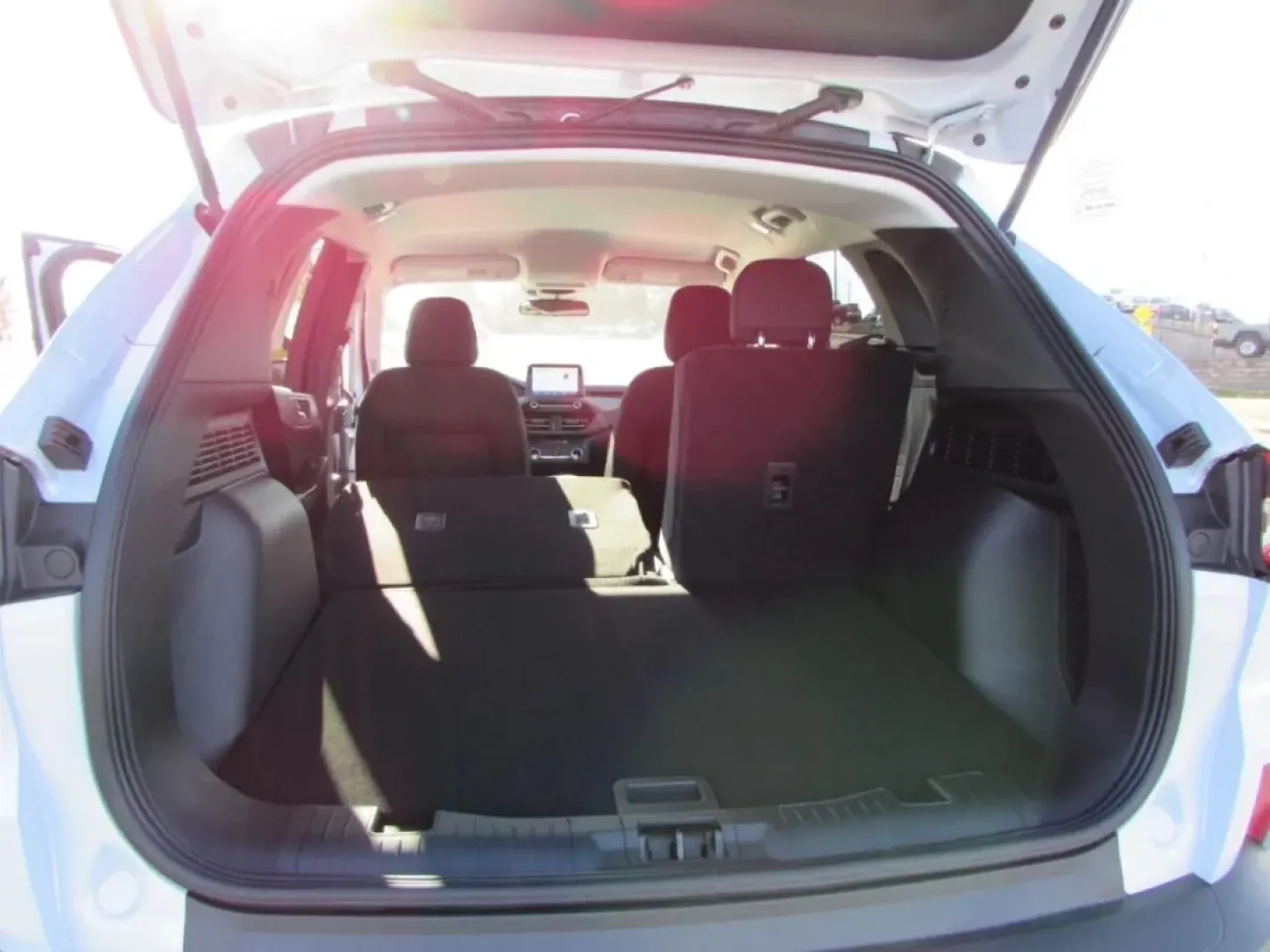 2026 /Ebony Ford Escape Active (1FMCU0GN9TU) with an 1.5L engine, located at 12836 Highway 21, De Soto, MO, 63020, (636) 337-7777, 38.151867, -90.575615 - **Experience the Freedom of Adventure with the 2026 Ford Escape at Pettus Ford De Soto**<br /> <br /> Are you ready to elevate your daily commute or weekend adventures? The 2026 Ford Escape is the perfect companion for anyone seeking a blend of style, efficiency, and versatility. Imagine packing up - Photo#29