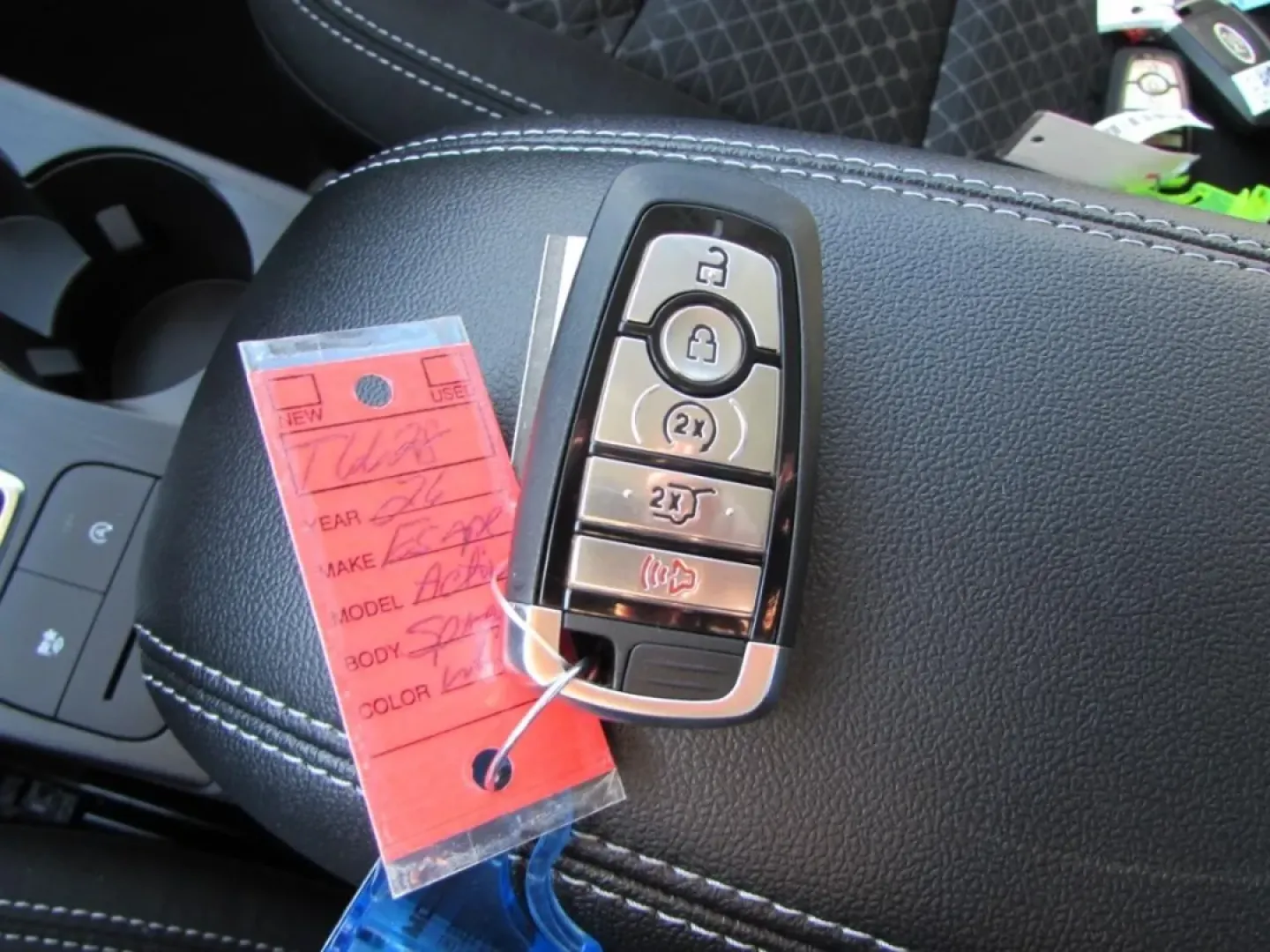 2026 /Ebony Ford Escape Active (1FMCU0GN9TU) with an 1.5L engine, located at 12836 Highway 21, De Soto, MO, 63020, (636) 337-7777, 38.151867, -90.575615 - **Experience the Freedom of Adventure with the 2026 Ford Escape at Pettus Ford De Soto**<br /> <br /> Are you ready to elevate your daily commute or weekend adventures? The 2026 Ford Escape is the perfect companion for anyone seeking a blend of style, efficiency, and versatility. Imagine packing up - Photo#30