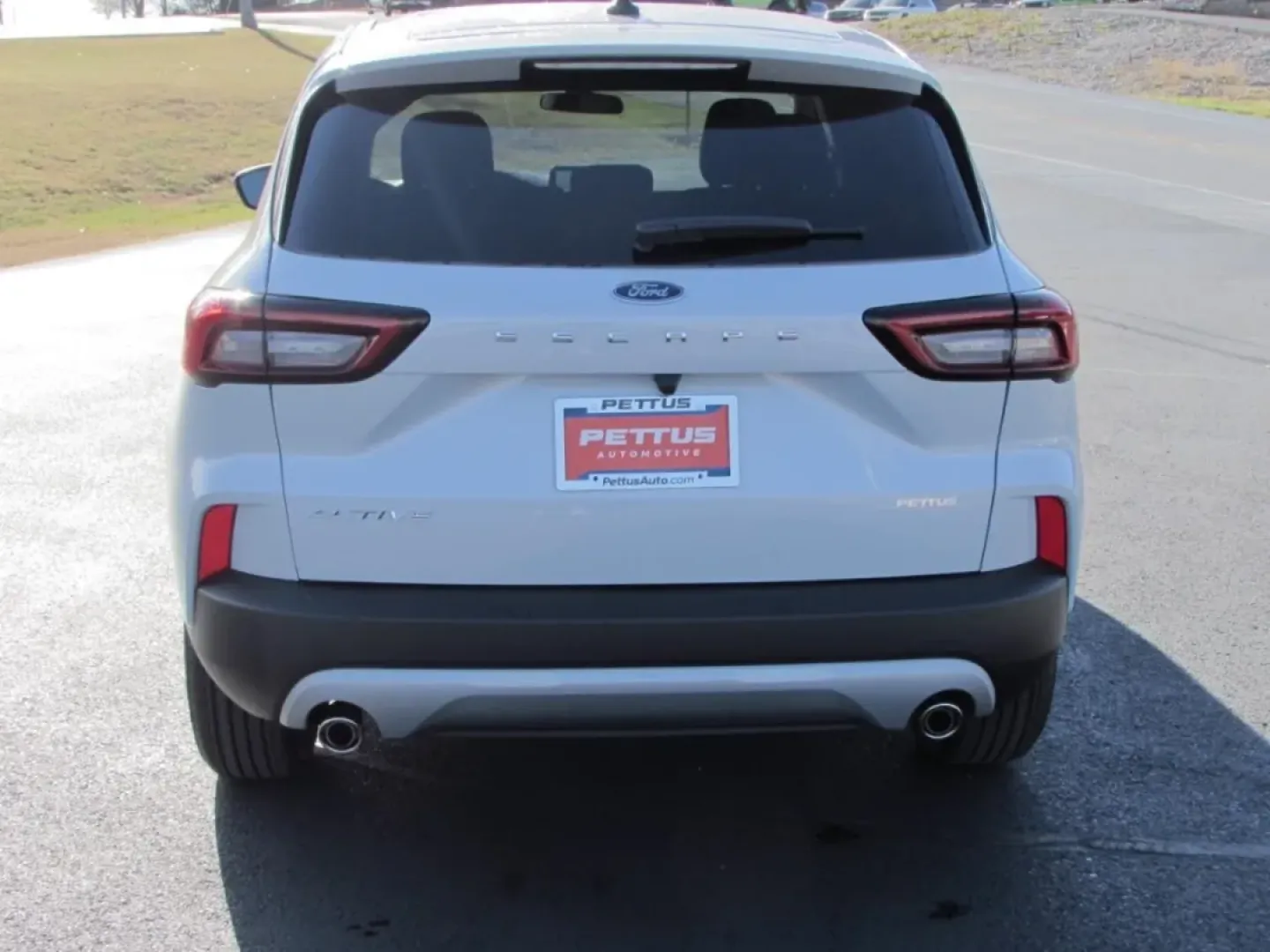 2026 /Ebony Ford Escape Active (1FMCU0GN9TU) with an 1.5L engine, located at 12836 Highway 21, De Soto, MO, 63020, (636) 337-7777, 38.151867, -90.575615 - **Experience the Freedom of Adventure with the 2026 Ford Escape at Pettus Ford De Soto**<br /> <br /> Are you ready to elevate your daily commute or weekend adventures? The 2026 Ford Escape is the perfect companion for anyone seeking a blend of style, efficiency, and versatility. Imagine packing up - Photo#5