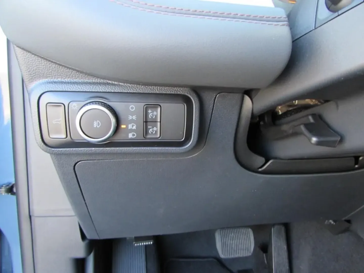 2026 /Dark Space Gray Ford Explorer Active (1FMUK8DH5TG) with an 2.3L EcoBoost I-4 engine, Automatic transmission, located at 12836 Highway 21, De Soto, MO, 63020, (636) 337-7777, 38.151867, -90.575615 - Are you ready to elevate your family's adventures with the perfect blend of style, comfort, and performance? Look no further than the stunning 2026 Ford Explorer Active, now available at Pettus Ford De Soto! Located conveniently in De Soto, MO, at 12836 Missouri Hwy 21, our OEM dealership is your go - Photo#15