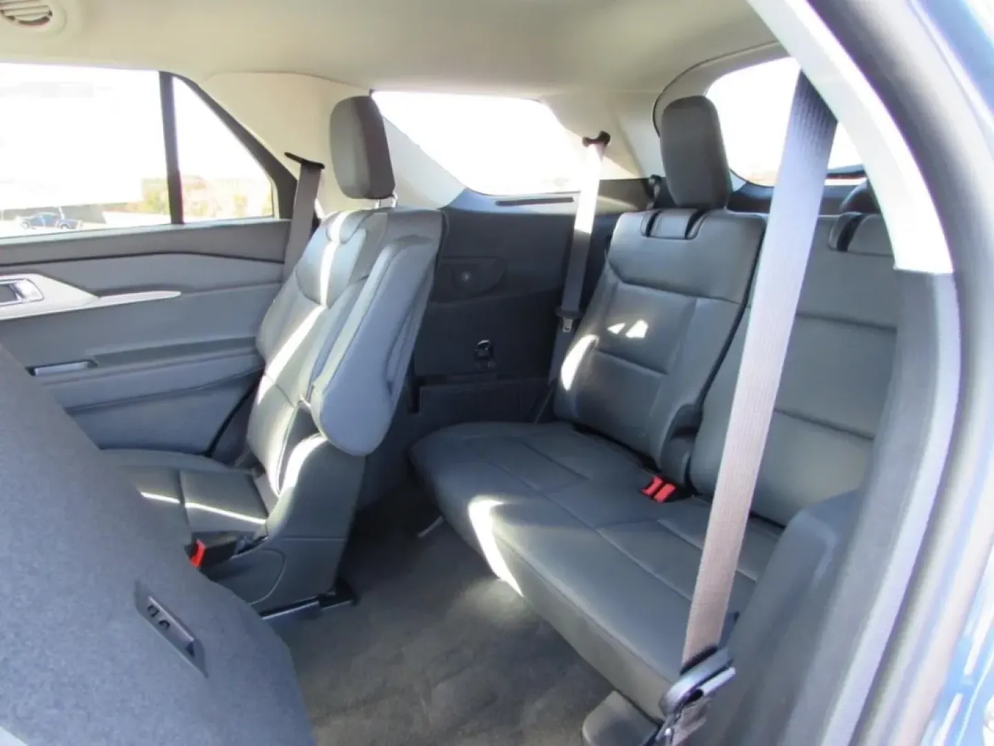 2026 /Dark Space Gray Ford Explorer Active (1FMUK8DH5TG) with an 2.3L EcoBoost I-4 engine, Automatic transmission, located at 12836 Highway 21, De Soto, MO, 63020, (636) 337-7777, 38.151867, -90.575615 - Are you ready to elevate your family's adventures with the perfect blend of style, comfort, and performance? Look no further than the stunning 2026 Ford Explorer Active, now available at Pettus Ford De Soto! Located conveniently in De Soto, MO, at 12836 Missouri Hwy 21, our OEM dealership is your go - Photo#27