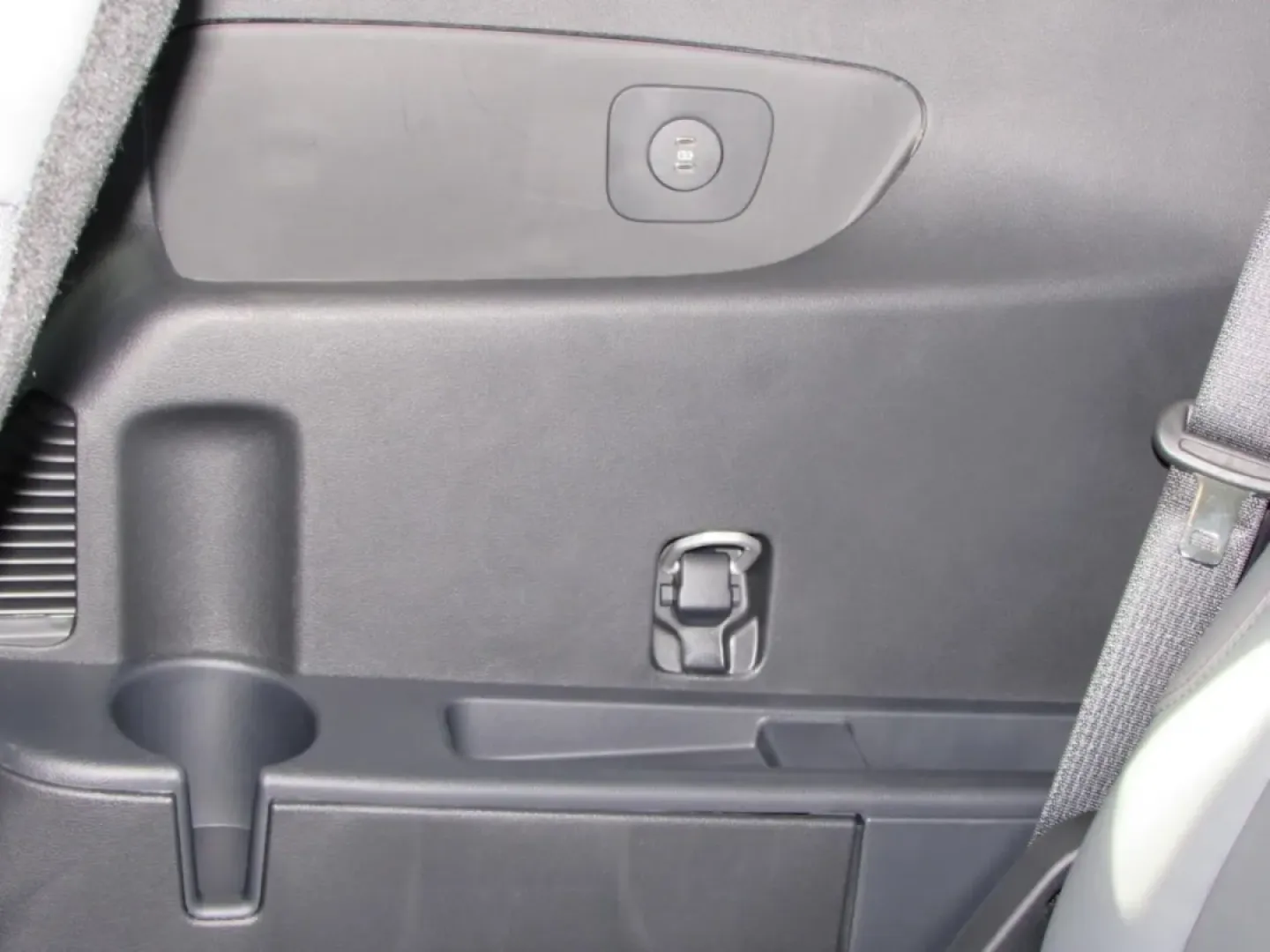 2026 /Dark Space Gray Ford Explorer Active (1FMUK8DH5TG) with an 2.3L EcoBoost I-4 engine, Automatic transmission, located at 12836 Highway 21, De Soto, MO, 63020, (636) 337-7777, 38.151867, -90.575615 - Are you ready to elevate your family's adventures with the perfect blend of style, comfort, and performance? Look no further than the stunning 2026 Ford Explorer Active, now available at Pettus Ford De Soto! Located conveniently in De Soto, MO, at 12836 Missouri Hwy 21, our OEM dealership is your go - Photo#28