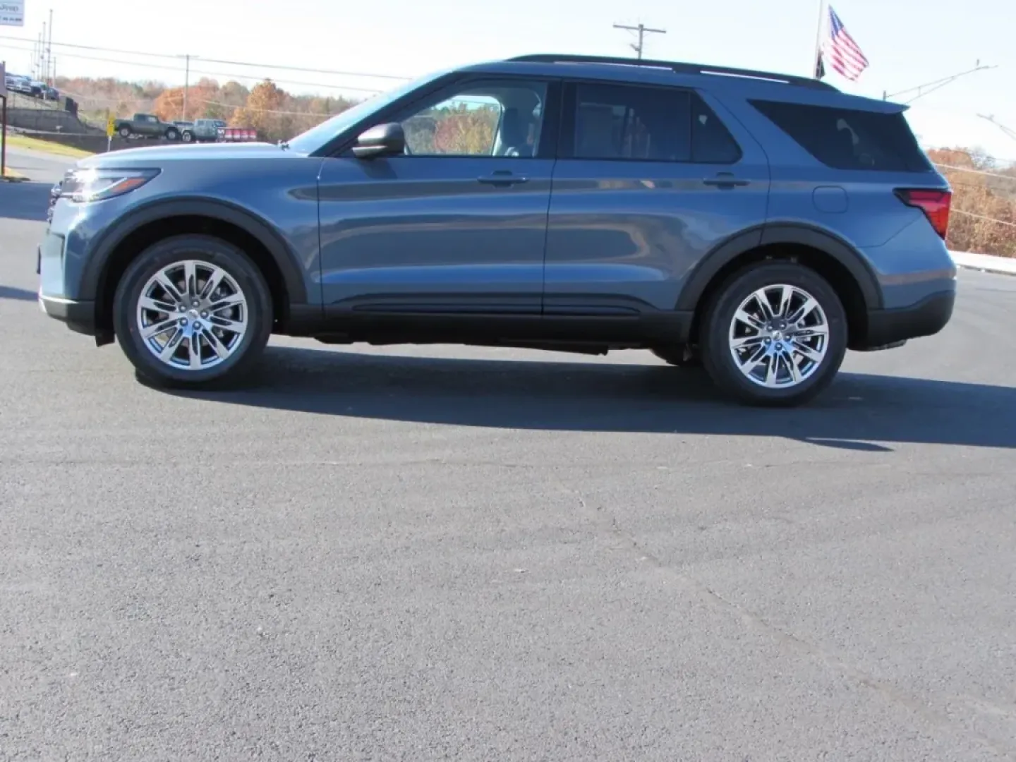 2026 /Dark Space Gray Ford Explorer Active (1FMUK8DH5TG) with an 2.3L EcoBoost I-4 engine, Automatic transmission, located at 12836 Highway 21, De Soto, MO, 63020, (636) 337-7777, 38.151867, -90.575615 - Are you ready to elevate your family's adventures with the perfect blend of style, comfort, and performance? Look no further than the stunning 2026 Ford Explorer Active, now available at Pettus Ford De Soto! Located conveniently in De Soto, MO, at 12836 Missouri Hwy 21, our OEM dealership is your go - Photo#3