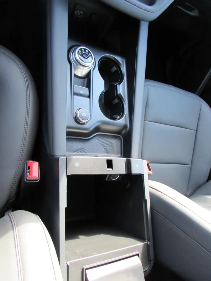 2026 /Dark Space Gray Ford Explorer Active (1FMUK8DH5TG) with an 2.3L EcoBoost I-4 engine, Automatic transmission, located at 12836 Highway 21, De Soto, MO, 63020, (636) 337-7777, 38.151867, -90.575615 - Are you ready to elevate your family's adventures with the perfect blend of style, comfort, and performance? Look no further than the stunning 2026 Ford Explorer Active, now available at Pettus Ford De Soto! Located conveniently in De Soto, MO, at 12836 Missouri Hwy 21, our OEM dealership is your go - Photo#23