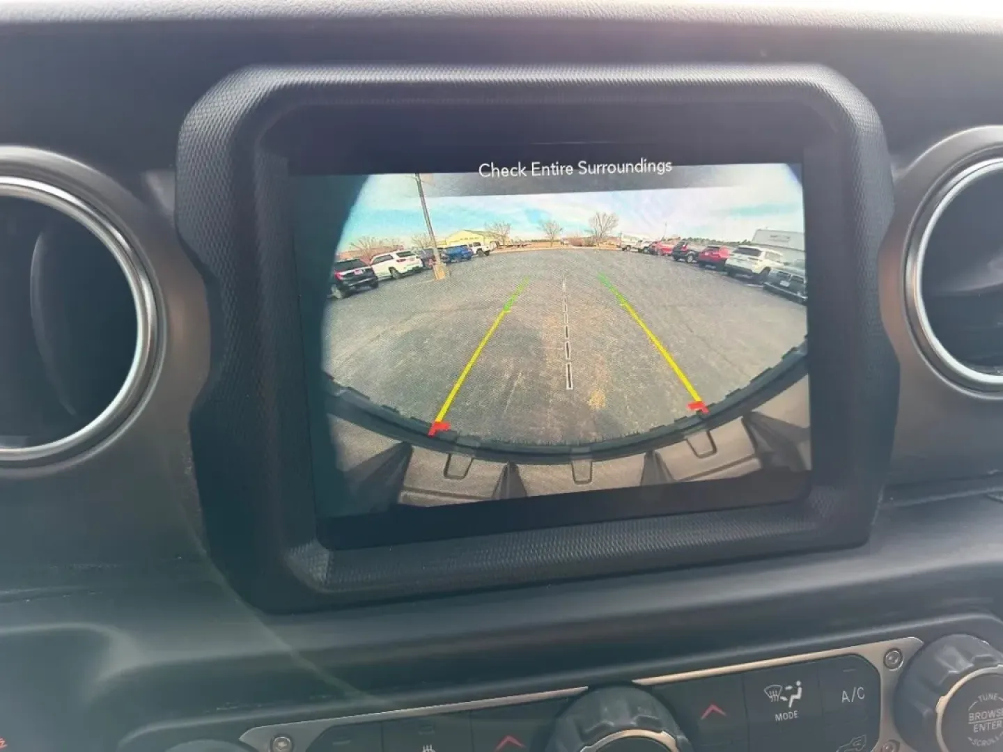 2020 /Dark Saddle/Black Leather Jeep Wrangler Unlimited Rubicon (1C4HJXFG3LW) with an 3.6L V6 24V VVT UPG I engine, 6A transmission, located at 970 Woodlawn Dr., Farmington, MO, 63640, (573) 431-7800, 37.825642, -90.468674 - **Adventure Awaits: Explore the Great Outdoors in this 2020 Jeep Wrangler Unlimited Rubicon!**<br /> <br /> Are you ready to embrace the thrill of the open road and the call of the wild? Look no further! This stunning 2020 Jeep Wrangler Unlimited Rubicon is the perfect companion for those who crave - Photo#20