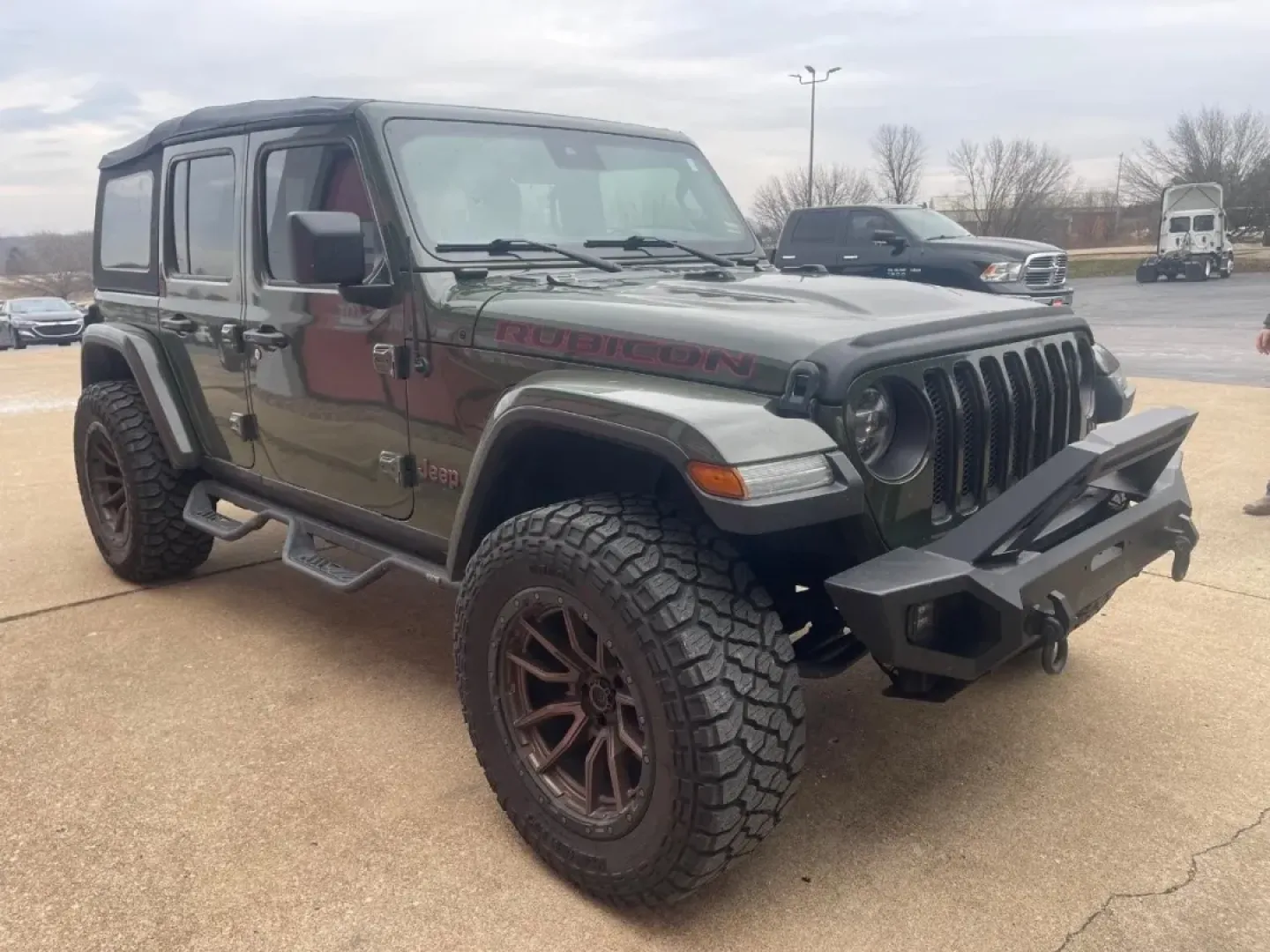 2020 /Dark Saddle/Black Leather Jeep Wrangler Unlimited Rubicon (1C4HJXFG3LW) with an 3.6L V6 24V VVT UPG I engine, 6A transmission, located at 970 Woodlawn Dr., Farmington, MO, 63640, (573) 431-7800, 37.825642, -90.468674 - **Adventure Awaits: Explore the Great Outdoors in this 2020 Jeep Wrangler Unlimited Rubicon!**<br /> <br /> Are you ready to embrace the thrill of the open road and the call of the wild? Look no further! This stunning 2020 Jeep Wrangler Unlimited Rubicon is the perfect companion for those who crave - Photo#6