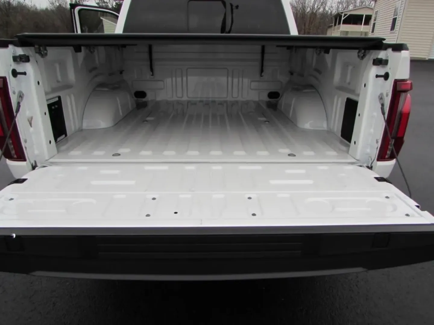 2024 /Black Ford F-150 LARIAT (1FTFW5LD3RF) with an Other engine, located at 12830 Highway 21, De Soto, MO, 63020, (636) 337-7777, 38.153099, -90.573624 - ### Discover Adventure with the 2024 Ford F-150 LARIAT at Pettus CDJR DeSoto<br /> <br /> Are you ready to elevate your lifestyle with a truck that combines power, efficiency, and modern technology? Whether you're hauling gear for an exciting weekend adventure, commuting to work, or transporting you - Photo#15