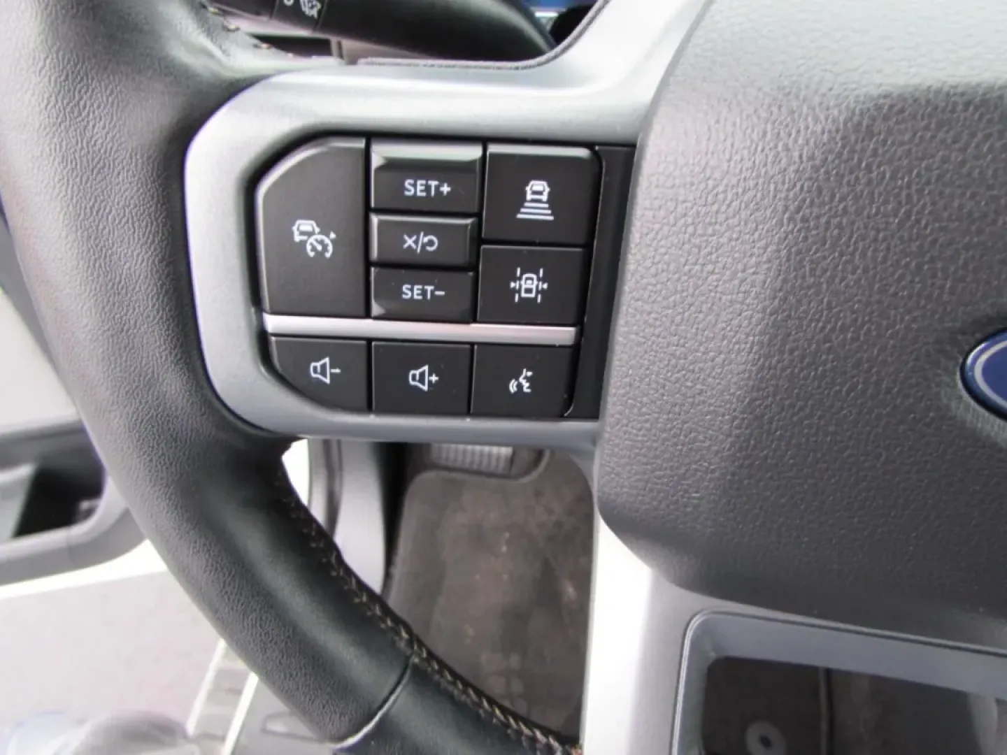 2024 /Black Ford F-150 LARIAT (1FTFW5LD3RF) with an Other engine, located at 12830 Highway 21, De Soto, MO, 63020, (636) 337-7777, 38.153099, -90.573624 - ### Discover Adventure with the 2024 Ford F-150 LARIAT at Pettus CDJR DeSoto<br /> <br /> Are you ready to elevate your lifestyle with a truck that combines power, efficiency, and modern technology? Whether you're hauling gear for an exciting weekend adventure, commuting to work, or transporting you - Photo#22