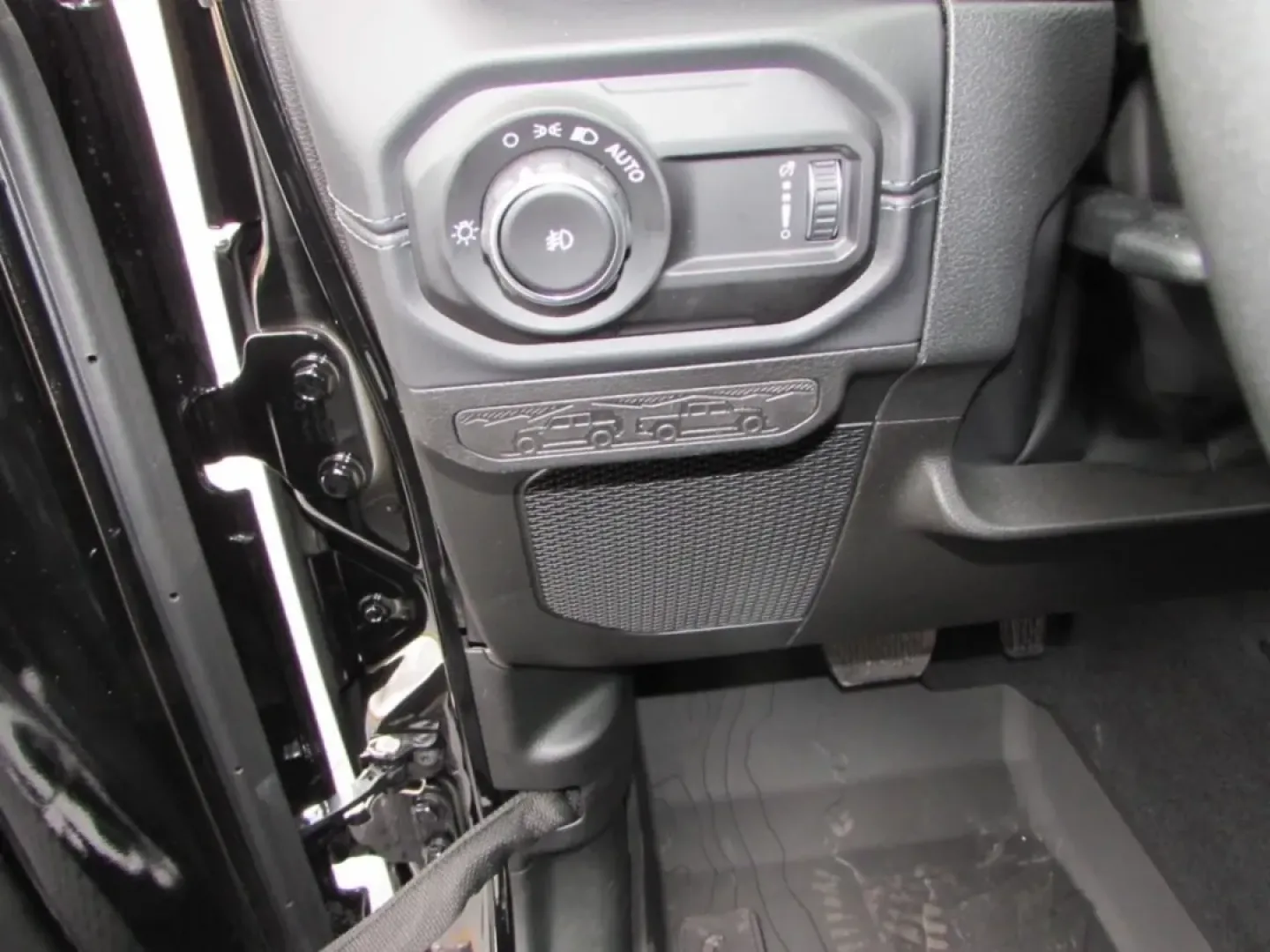 2026 /Black Jeep Wrangler Sahara (1C4PJXEG2TW) with an Other engine, located at 12830 Highway 21, De Soto, MO, 63020, (636) 337-7777, 38.153099, -90.573624 - ### Elevate Your Adventures with the 2026 Jeep Wrangler Sahara!<br /> <br /> Are you ready to take your outdoor escapades to the next level? The 2026 Jeep Wrangler Sahara is the ultimate companion for those who crave adventure and exploration. Whether you're tackling rugged trails, cruising through - Photo#13