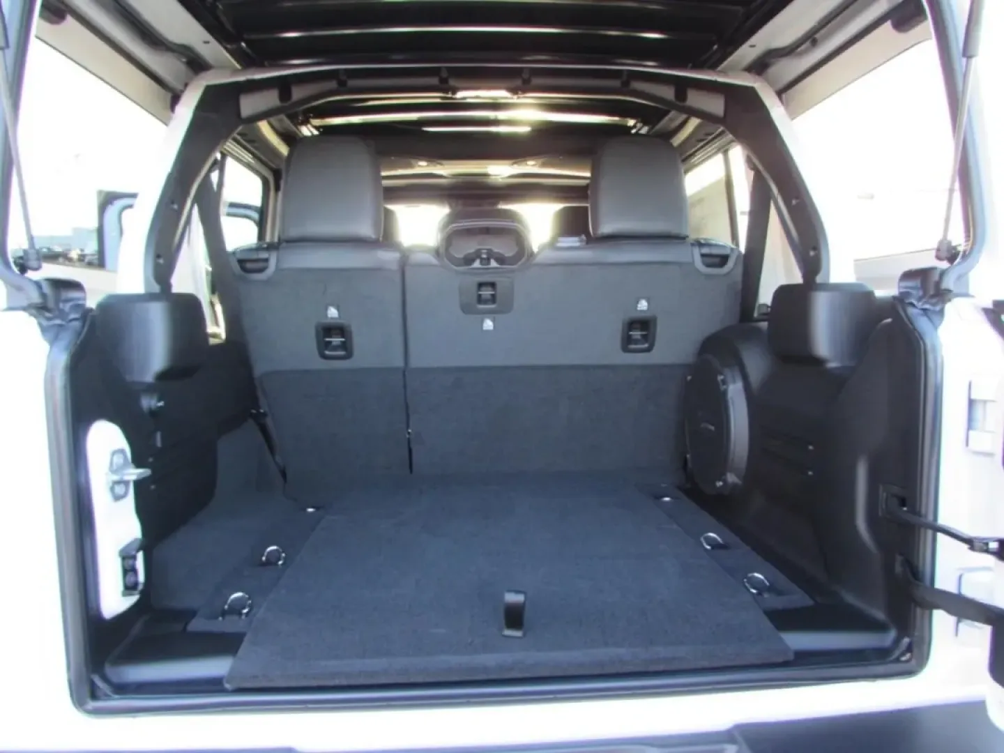 2026 /Black Jeep Wrangler Sahara (1C4PJXEG8TW) with an Other engine, located at 12830 Highway 21, De Soto, MO, 63020, (636) 337-7777, 38.153099, -90.573624 - **Adventure Awaits with the 2026 Jeep Wrangler Sahara Explore Your World!**<br /> <br /> Are you ready to take your outdoor adventures to the next level? The 2026 Jeep Wrangler Sahara is the perfect companion for those who crave excitement and exploration. Whether you're planning a weekend getaway - Photo#29