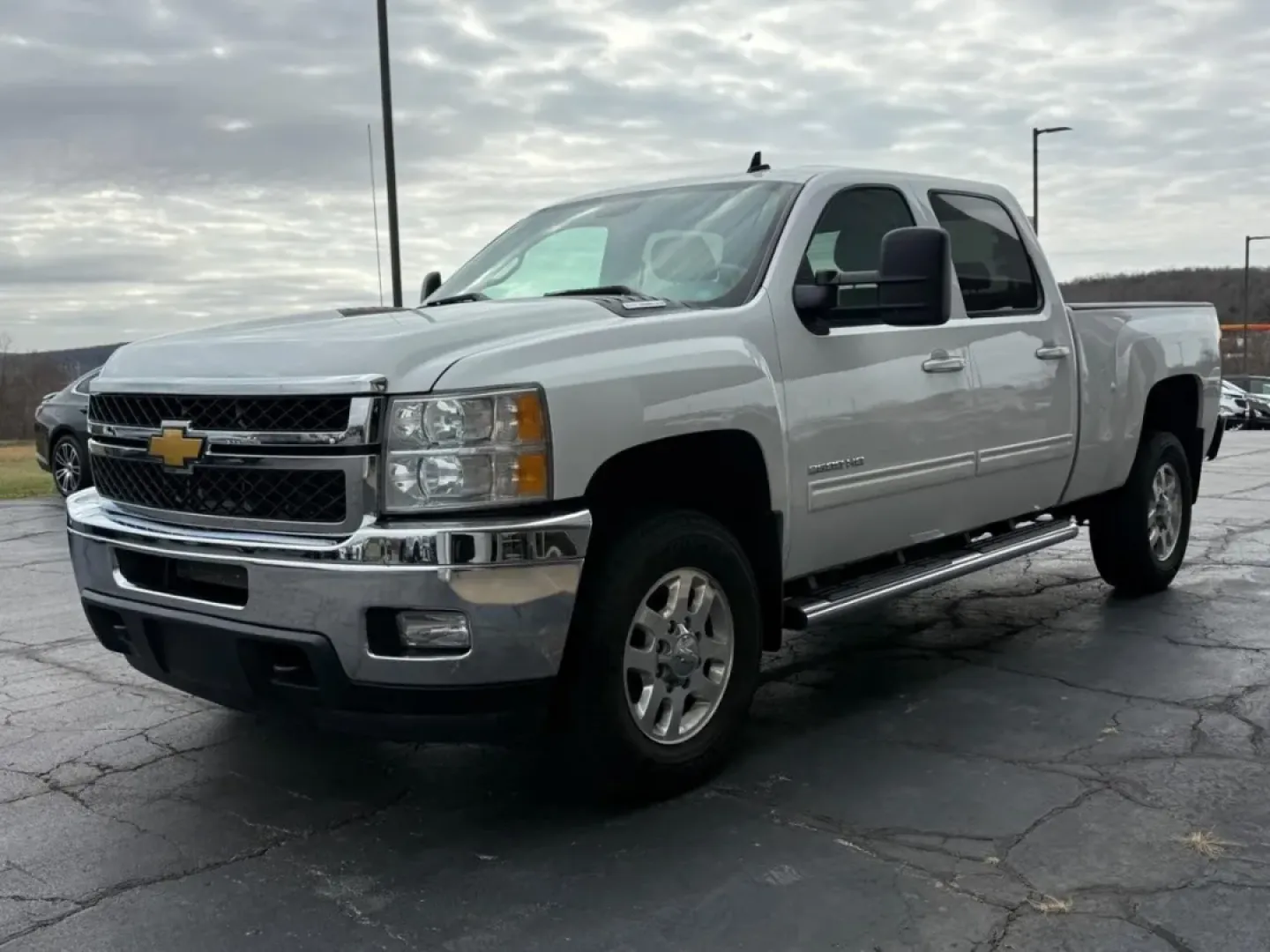 2014 /Light Cashmere/Dark Cashmere Leather Chevrolet Silverado 2500HD LTZ (1GC1KYE80EF) with an 6.6L engine, Automatic transmission, located at 141 Commercial Dr, Fredericktown, MO, 63645, (573) 783-6432, 37.570087, -90.320648 - **Unleash Your Adventurous Spirit with the 2014 Chevrolet Silverado 2500HD LTZ Crew Cab Your Ultimate Truck for Life's Journeys!**<br /> <br /> Are you ready to elevate your lifestyle with a reliable and rugged companion that can handle any challenge? Whether you're hauling equipment for work, emba - Photo#7