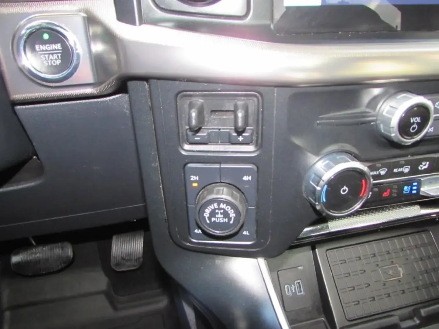 2023 /Black Ford F-150 Raptor (1FTFW1RG5PF) with an 3.5 V6 engine, Automatic transmission, located at 12836 Highway 21, De Soto, MO, 63020, (636) 337-7777, 38.151867, -90.575615 - ### Conquer Every Adventure with the 2023 Ford F-150 Raptor SuperCrew<br /> <br /> Are you ready to take your weekend adventures to the next level? Whether you're hitting the open road for a camping trip or need a reliable truck for daily errands, the 2023 Ford F-150 Raptor SuperCrew is the perfect - Photo#26